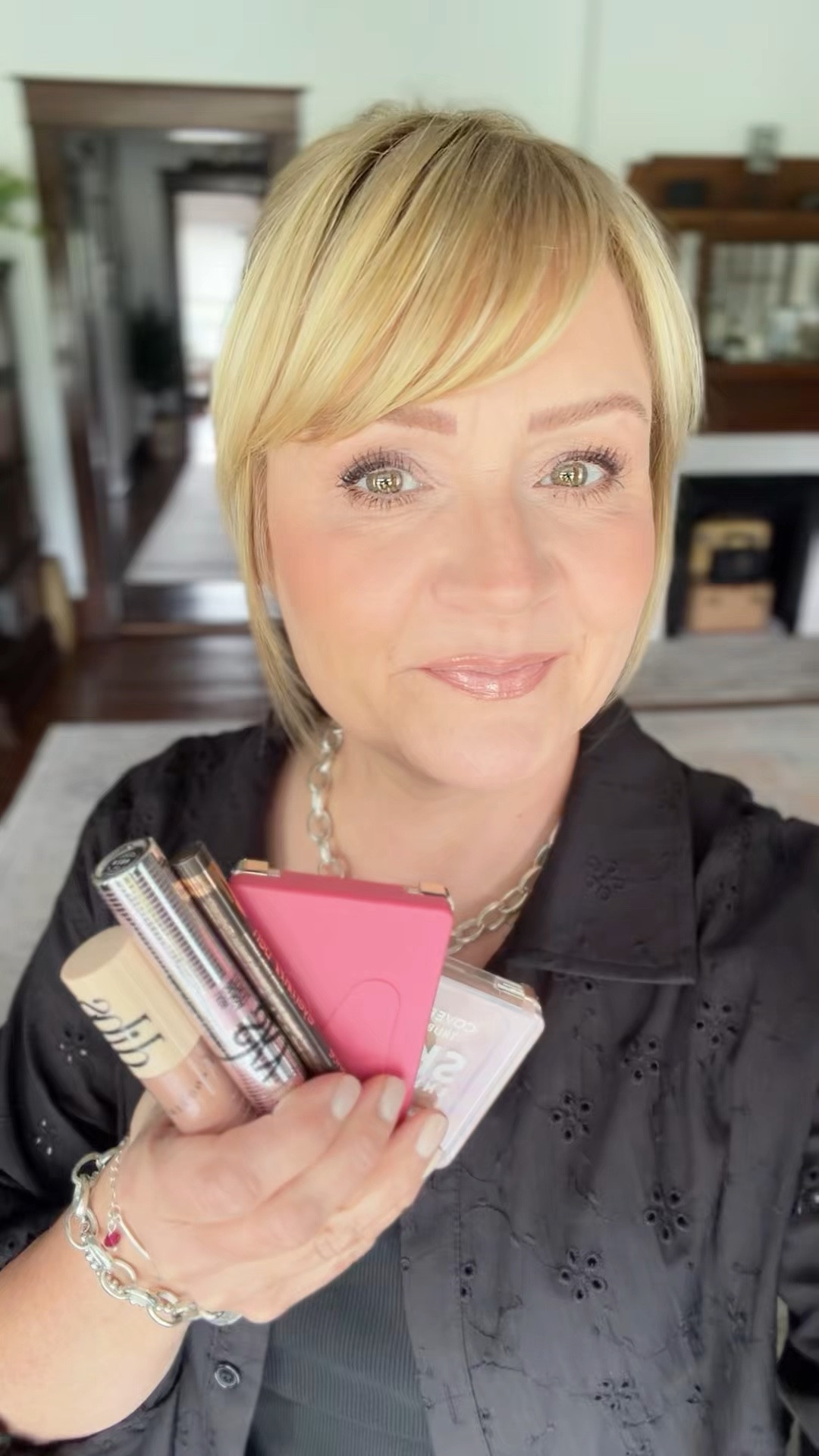 Love this makeup from last week.

#LTKOver40 #LTKBeauty