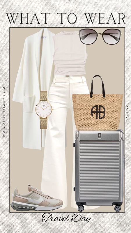 What to wear for a travel day, beautiful and comfortable aero look. 

#LTKU #LTKtravel #LTKstyletip