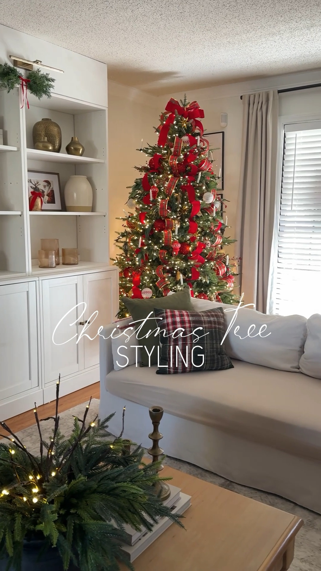 My main living room Christmas tree 


#LTKHoliday #LTKHome #LTKSeasonal