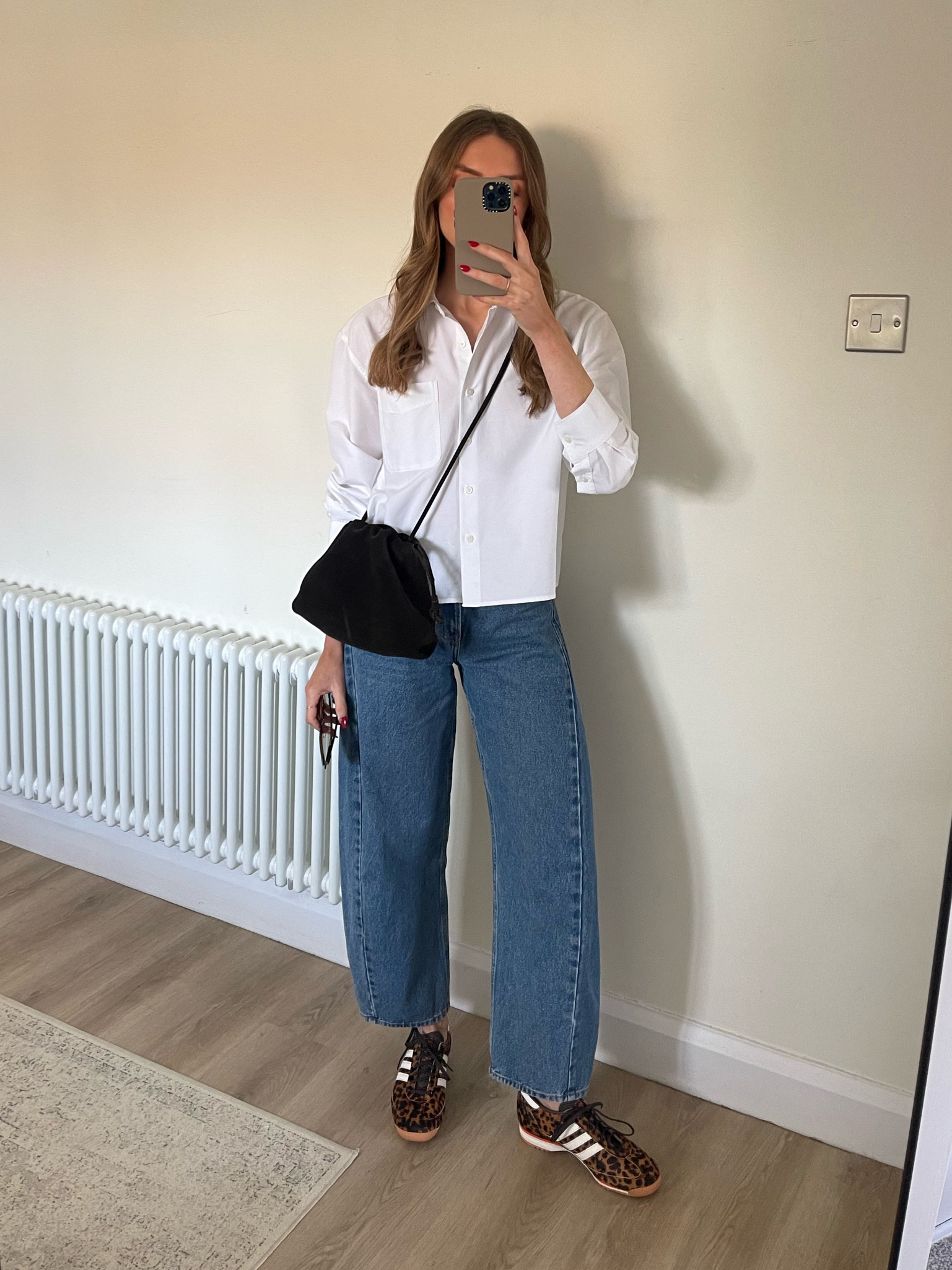 Styling the Adidas Leopard SL 72 trainers

Small in the JW Anderson x Uniqlo white shirt - size down in this it comes up bigg
25 Reg in the Abercrombie barrel jeans
I’m 5ft 6
Adidas leopard print SL 72 trainers
COS brown suede bag
Rayban state street sunglasses


Everyday outfit, elevated casual outfit, blue jeans outfit, brown suede bag, outfit inspiration, trainer outfit, leopard print trainers, spring outfit inspiration, wardrobe staples, classic pieces, timeless style, jw Anderson Uniqlo, rayon sunglasses, early spring outfit inspiration, barrel jeans


#LTKuk #LTKeurope #LTKstyletip