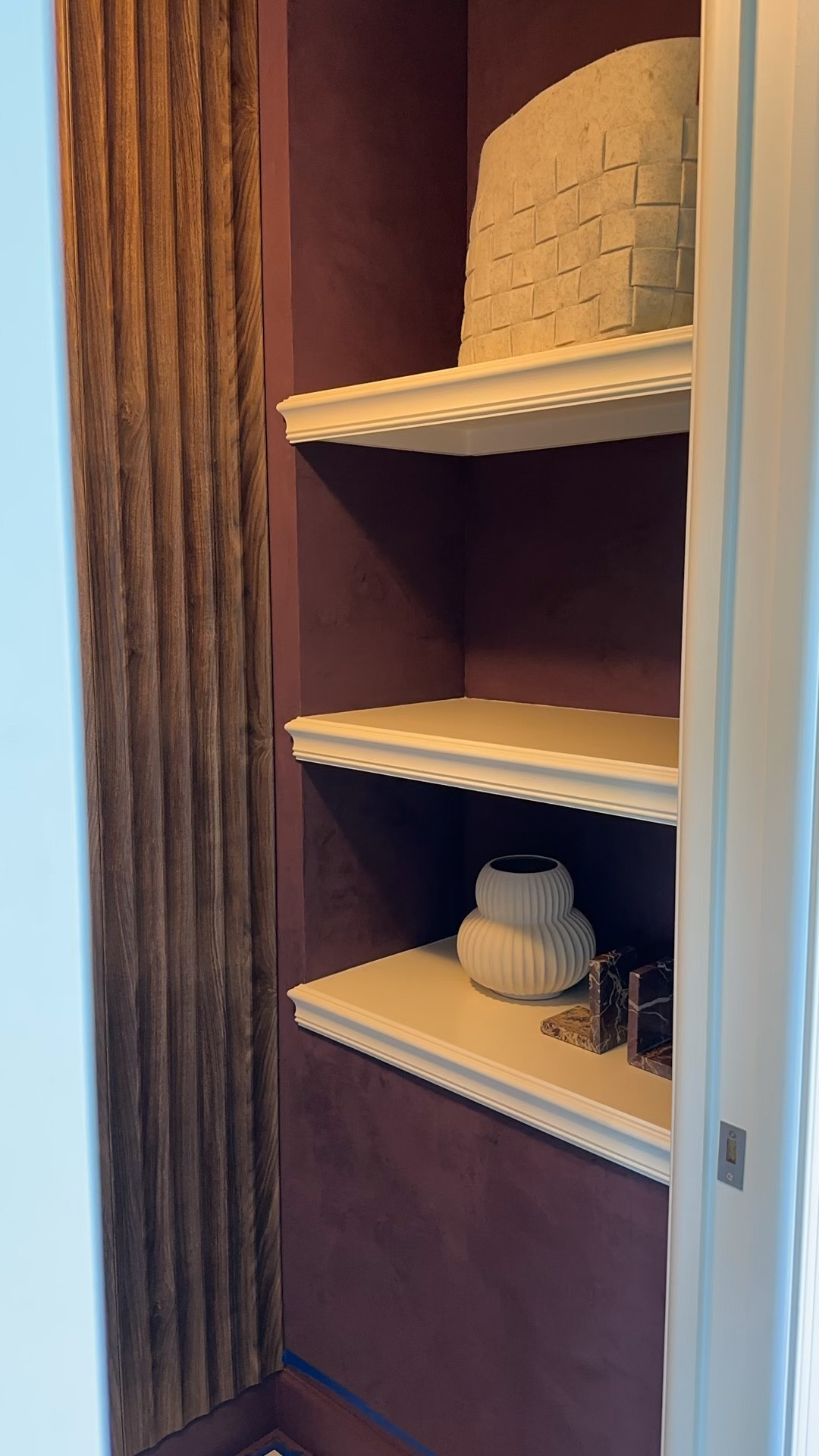 Styling my bathroom shelves to make them both purposeful & beautifully curated! A quick trip to Target and I was able to grab everything I needed to complete my bathroom project ❤️


#LTKHome #LTKStyleTip #LTKFindsUnder50