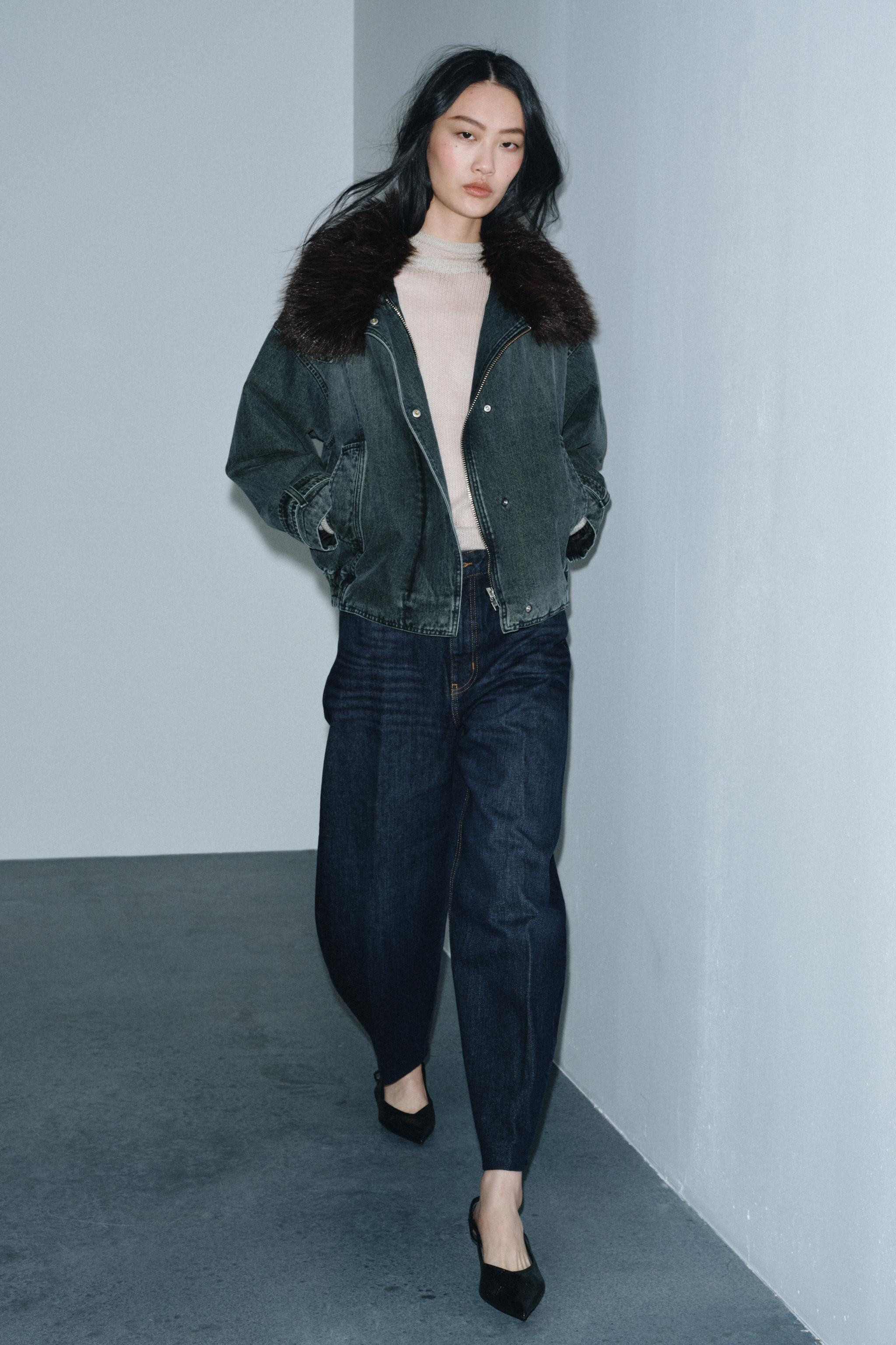 ZW COLLECTION HIGH-WAIST BARREL JEANS | Zara US