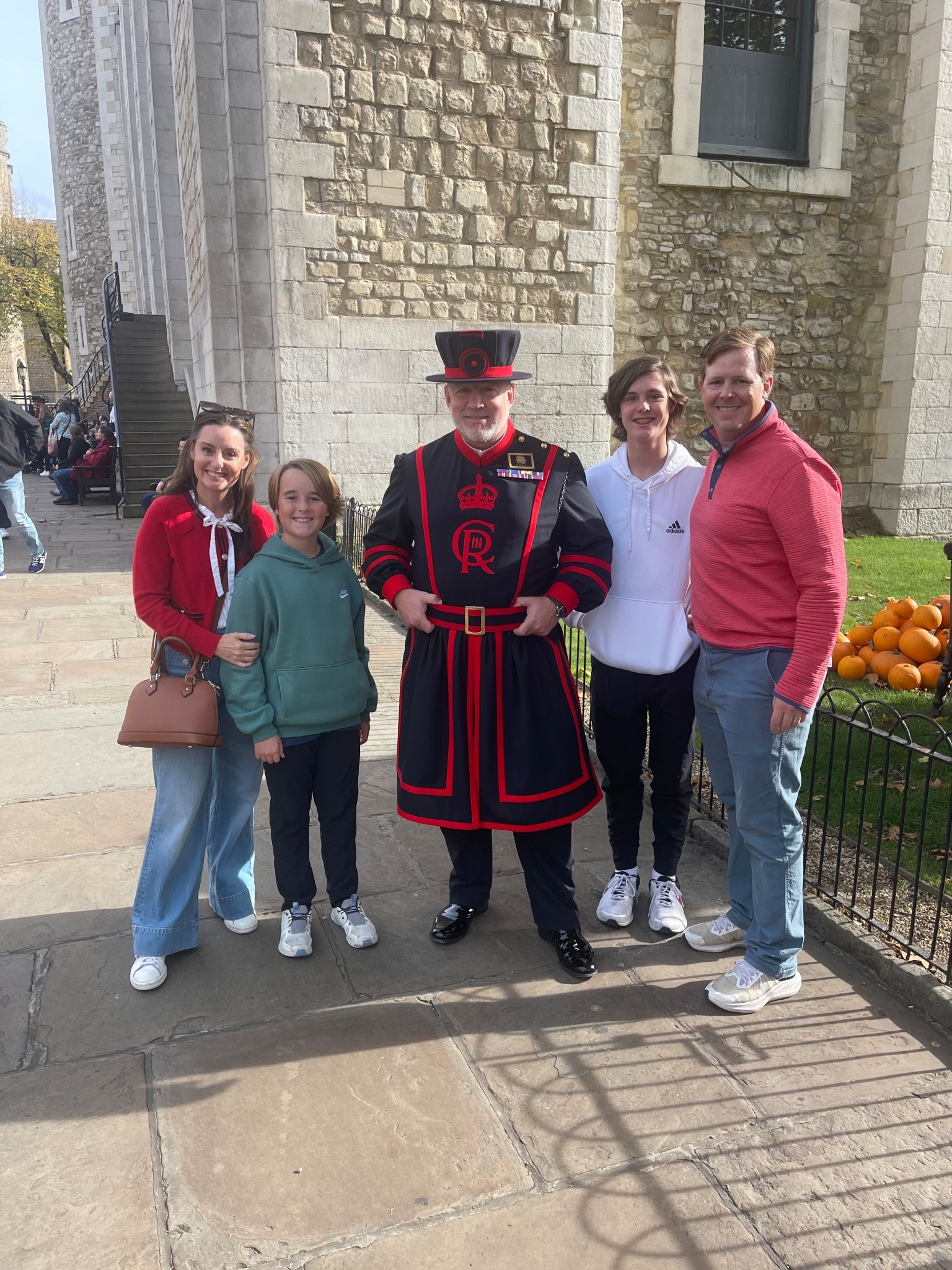 ✈️🧳Effortless. Elevated. Europe-ready. 🇪🇺✨

Built for long days + family photos this capsule wardrobe will fuel you more than croissants and café lattes!🥐☕️

Comment EUROPE for links 🤍

We are headed to France🇫🇷 and England🇬🇧 soon, and I’ve been hard at work curating a fall travel capsule wardrobe!! A mix of high and low and layers! Here’s my formula!

🧳Comfy but chic travel outfit always!
🧳2-3 pants/jeans
🧳Versatile dress that can go from day to night!
🧳2-3 sweaters
🧳Layering blouses/tops
🧳A packable raincoat!
🧳Comfy but cute shoes!
🧳Accessories add a lot! Headbands, scarves, a classic wrap!

#LTKOver40 #LTKTravel #LTKootd