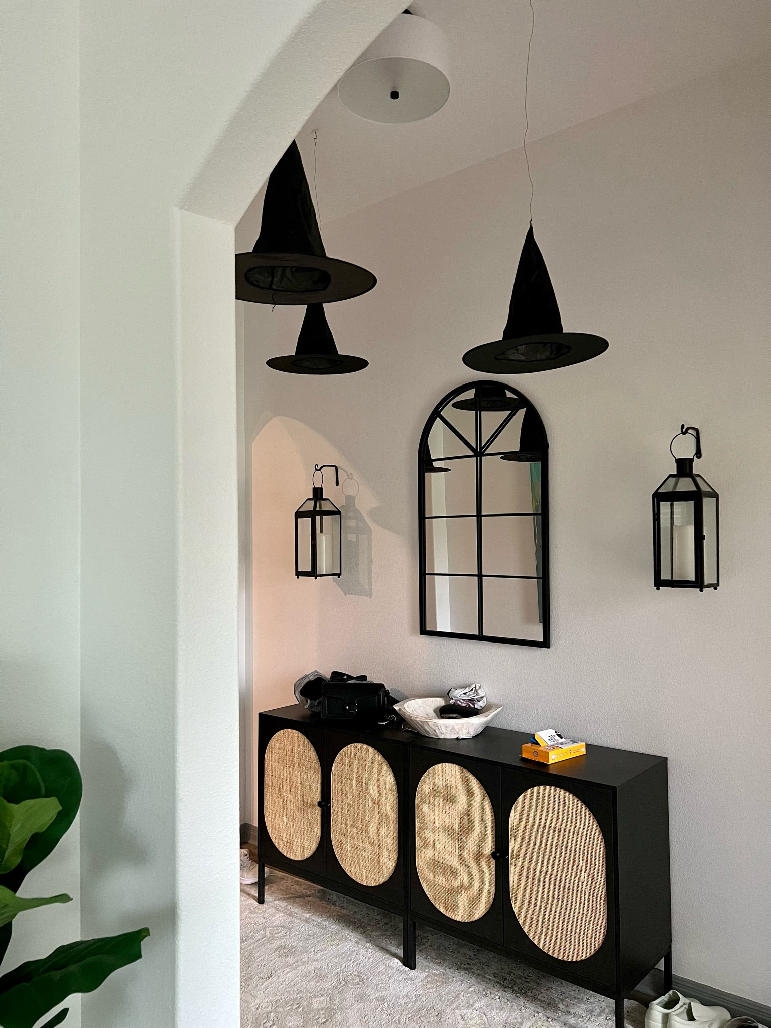 Halloween home decor fall home decor spooky home decor entryway entry way decor

#LTKhome #LTKSeasonal #LTKHalloween