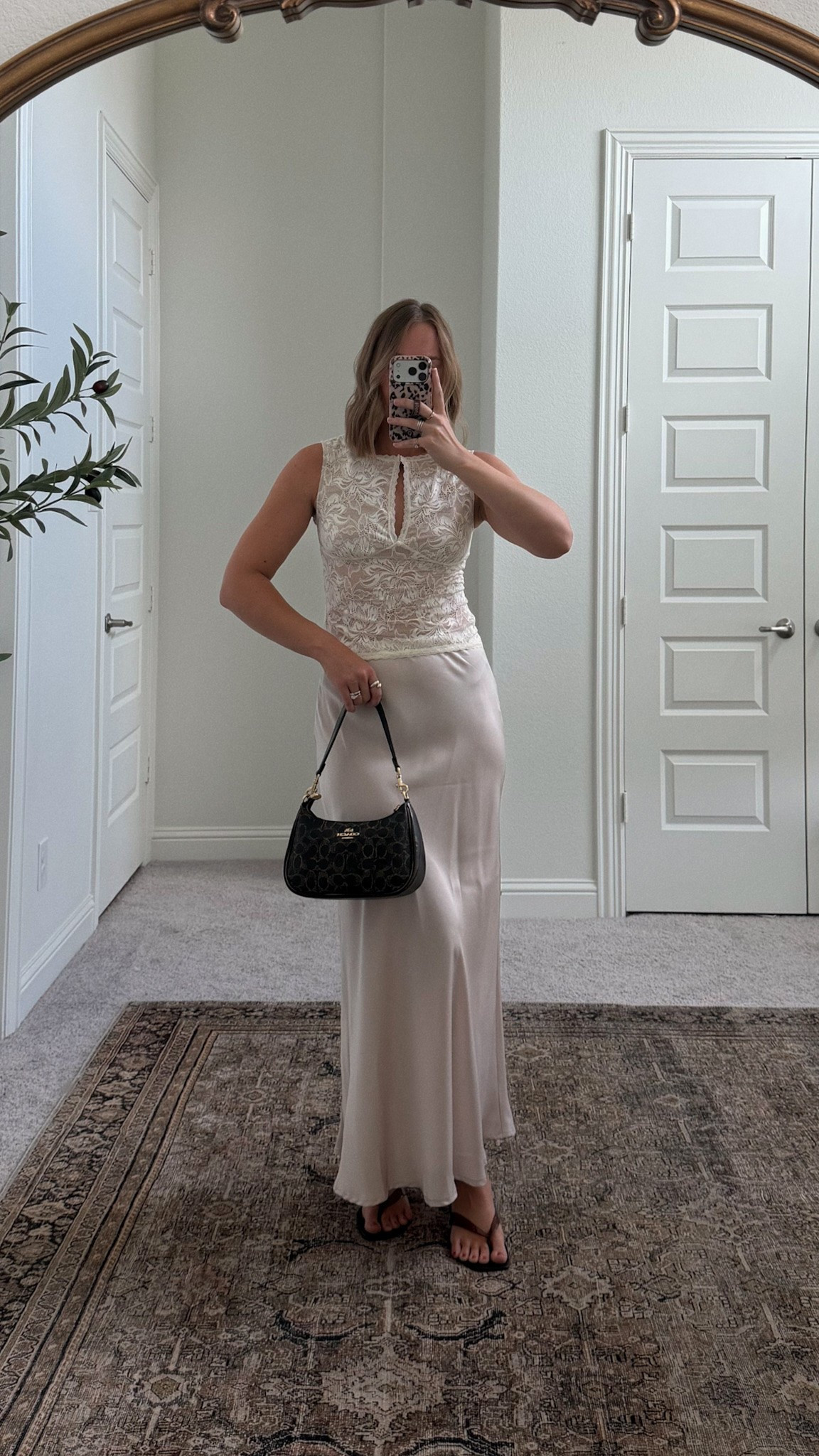 Felt like getting a little dressed up, love this satin maxi skirt sm🤍✨ #fallfashion #fall #falloutfits #size6outfits #outfitideas