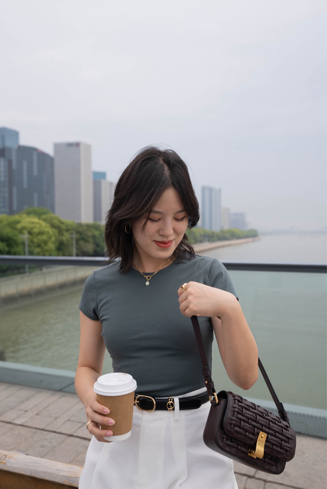 Green and brown 🤍
Wearing trousers in S (sized up) and tshirt in XS