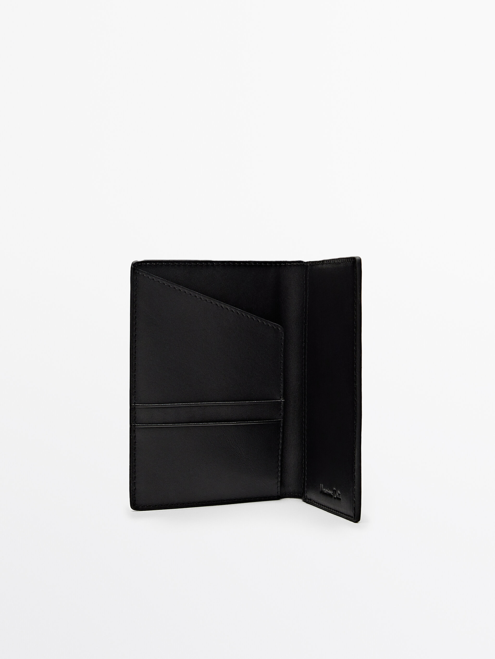 Passport holder leather wallet | Massimo Dutti US