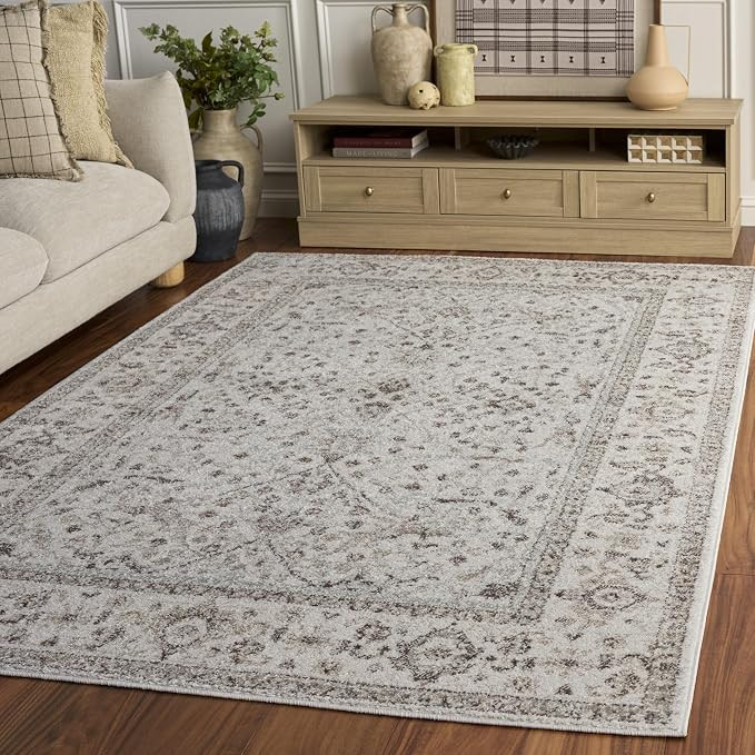SAFAVIEH Area Rug 4x6 - Madison Collection - Bohemian Design, Beige, Non-Shedding & Easy Cleaning... | Amazon (US)