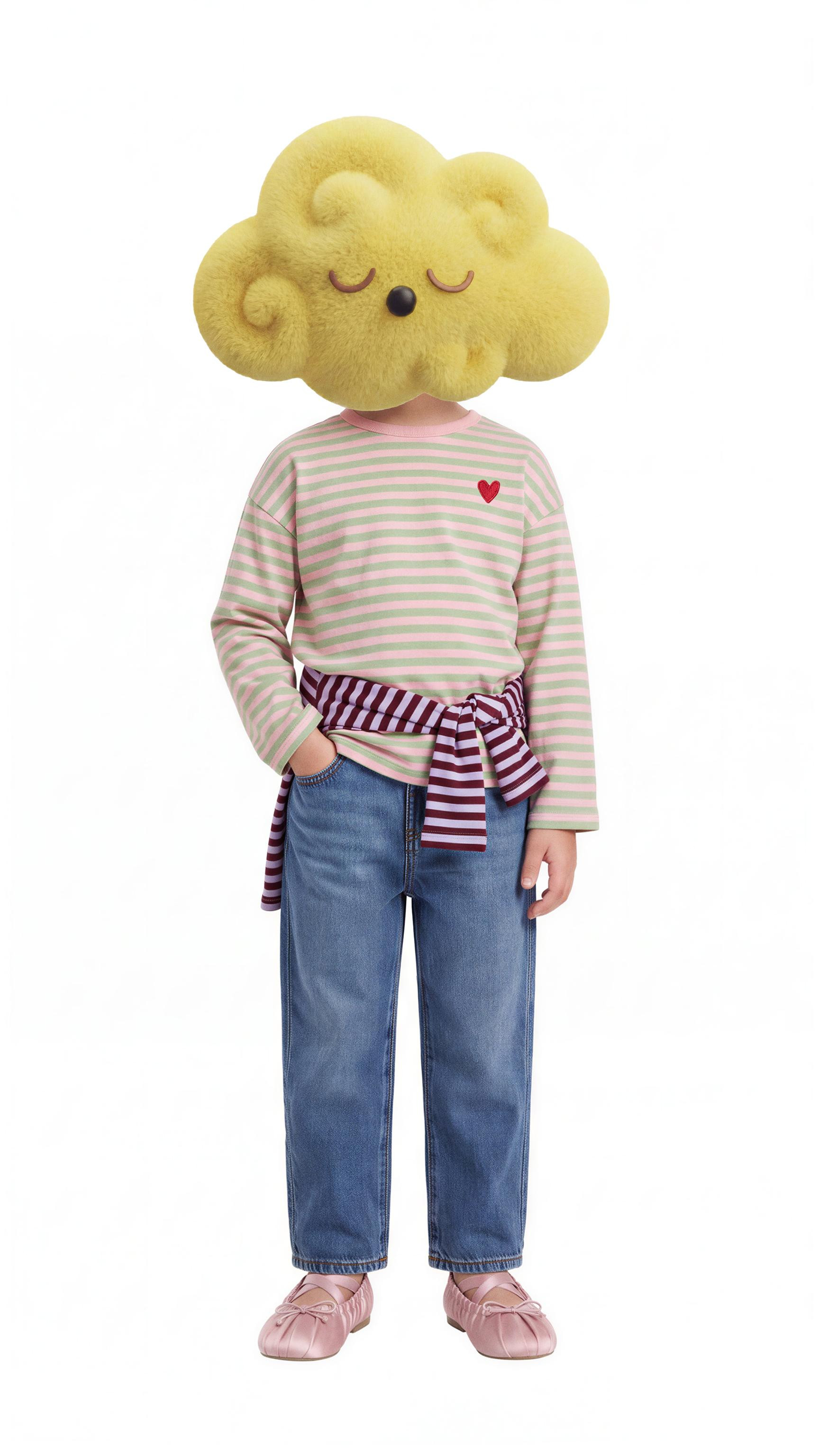 Round neck long sleeve T-shirt. Striped print. Embroidered heart detail at chest. | Zara US