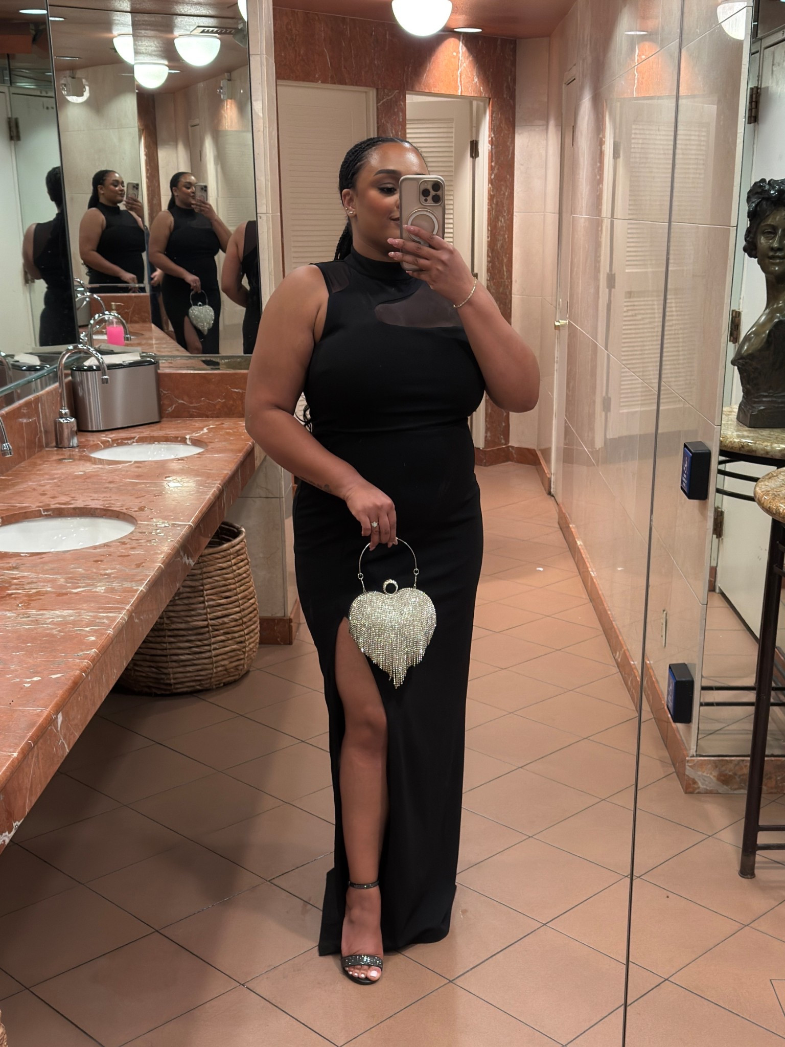 Can’t get over how good I looked in this dress 😍

I wore it to a retirement party but it’s also the perfect Black Tie Wedding Guest Dress or Gala/Party dress!

#LTKFindsUnder100 #LTKPlusSize #LTKParties