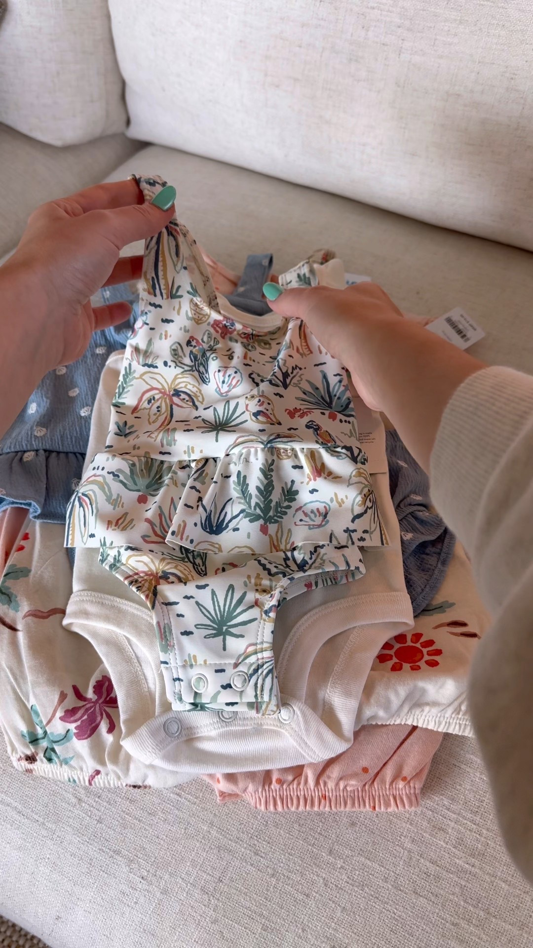 Baby girl summer finds from Carter’s on sale!

#babygirl #carters #babyclothing #babyvaction 


#LTKBaby