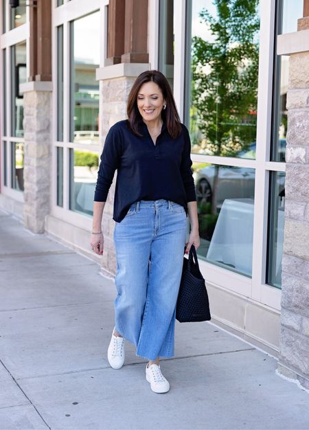 The jeans I’m living in this spring... They just get softer and more comfortable with wear, and they pair perfectly with this @frankandeileen popover henley on chilly spring days. I love the raw hem and slightly cropped, relaxed fit.

#FrankandEileenPartner #WearLoveRepeat
