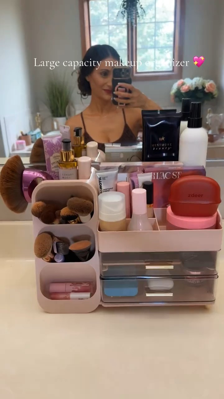Large capacity makeup organizer, a few different color options ! ￼

#LTKBeauty #LTKHome #LTKstorytime