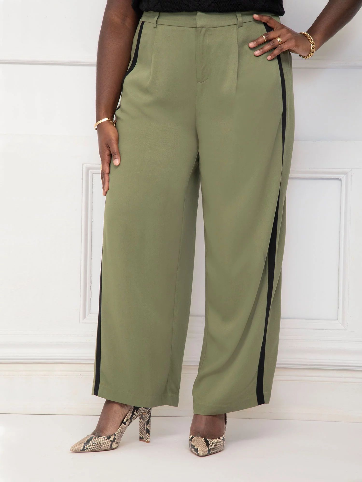 ELOQUII Elements Women's Plus Side Stripe Relaxed Fit Trousers | Walmart (US)
