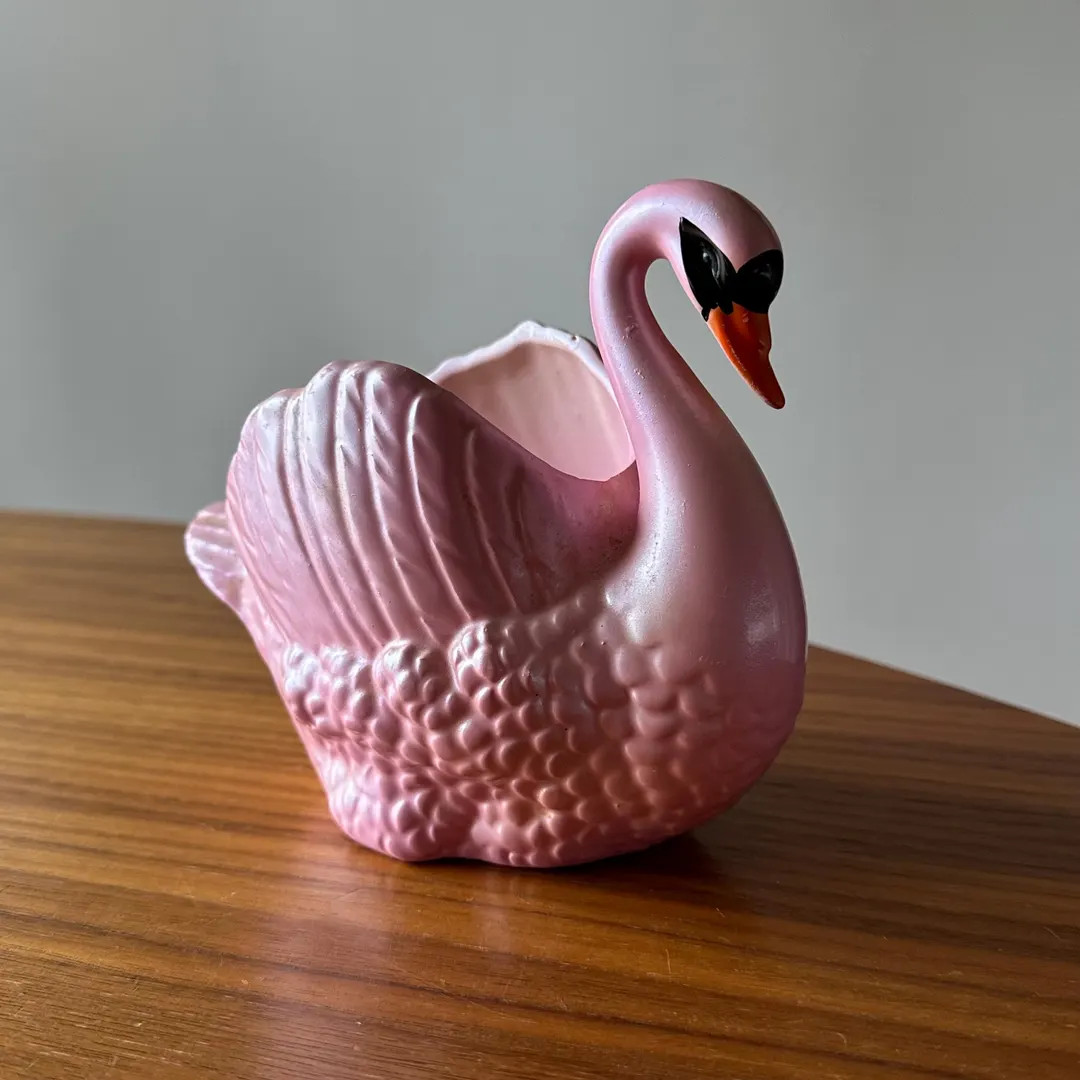 Vintage Pink Swan Planter, Swan Vase, Vintage Planter, Swan Decor, Made in Japan - Etsy | Etsy (US)