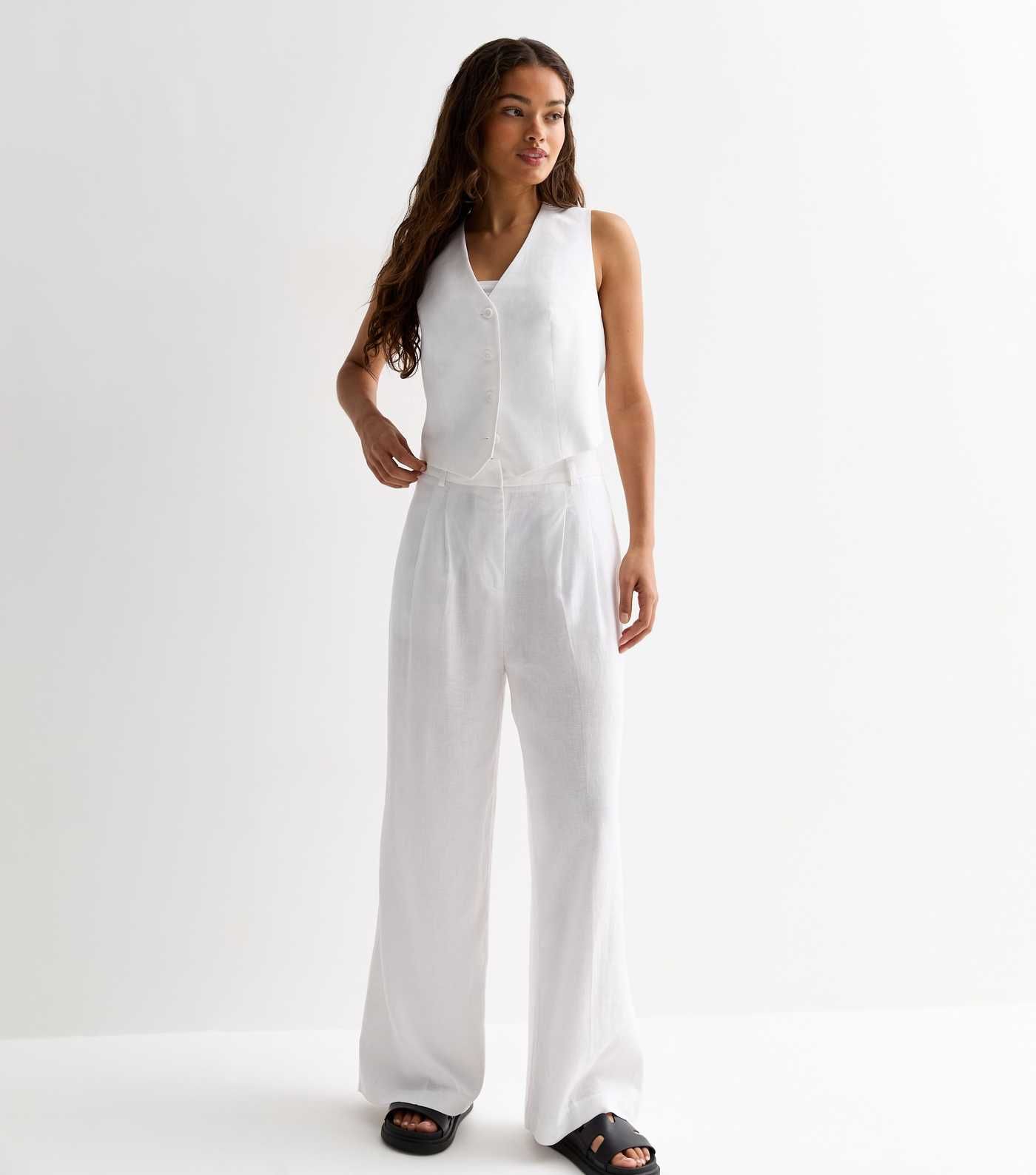 Petite White Linen Blend Wide Leg Trousers
						
						Add to Saved Items
						Remove from Save... | New Look (UK)
