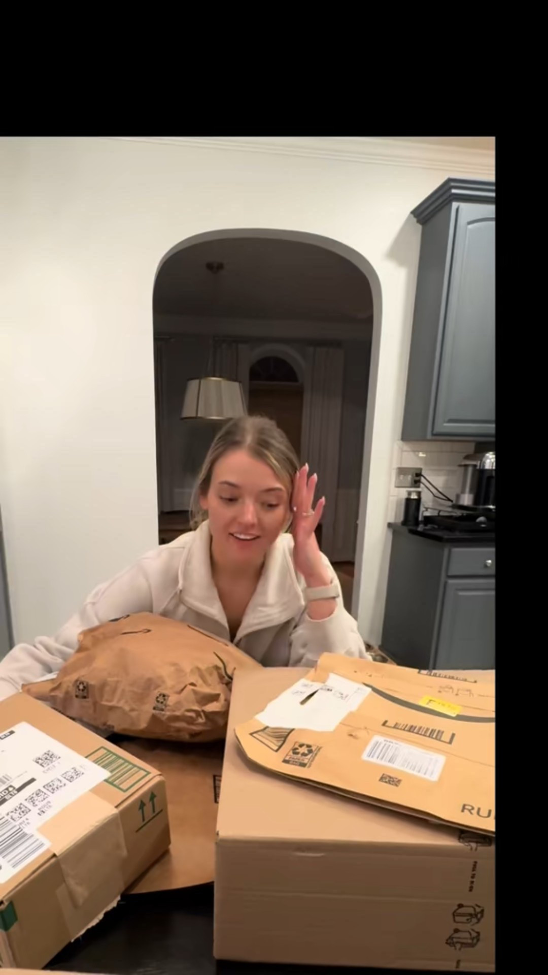 @amazon unboxing of packages I bought myself. 📦😬 #satire #amazonhaul #prpackage

#LTKdayinmylife #LTKFindsUnder50 #LTKSaleAlert