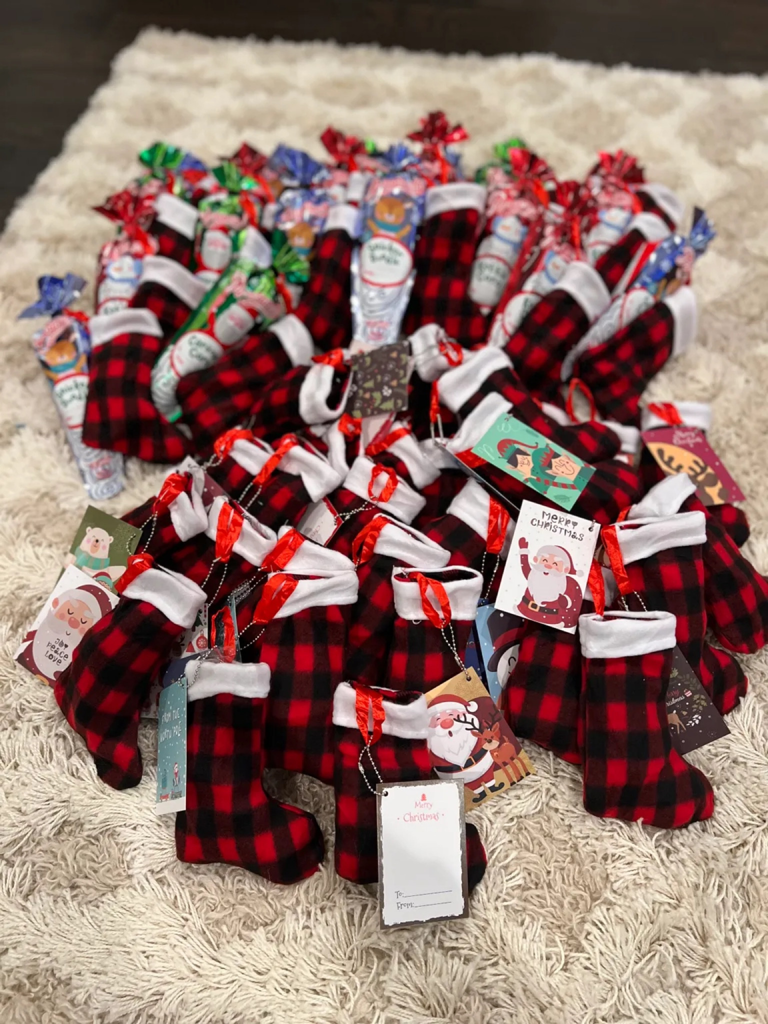 Christmas Goodie Bag ideas for classrooms!

#amazon #goodybags #holidaytreats 

#LTKkids #LTKHoliday #LTKGiftGuide