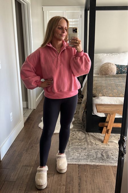 Great pink sweatshirt shirt to transition into spring! It’s thicker material and really soft! I love the open snaps too. It’s true to size!  Love the color too 💗🤍 


Petal & pup, petal + pup, sweatshirt, pink sweatshirt, spring top, spring, love

#LTKfitness #LTKsalealert #LTKSeasonal