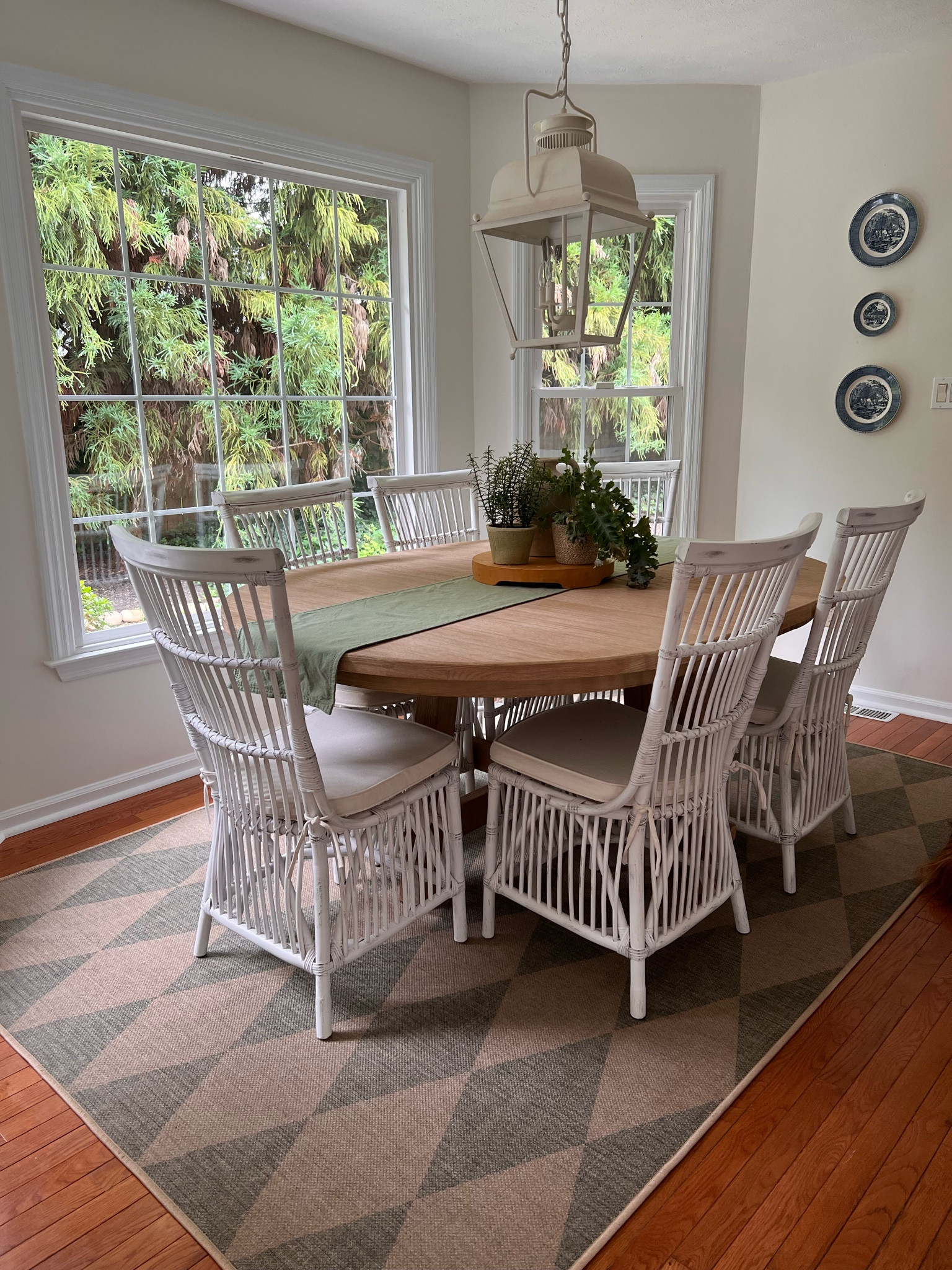 Dining room decor / checkered rug 

#LTKhome
