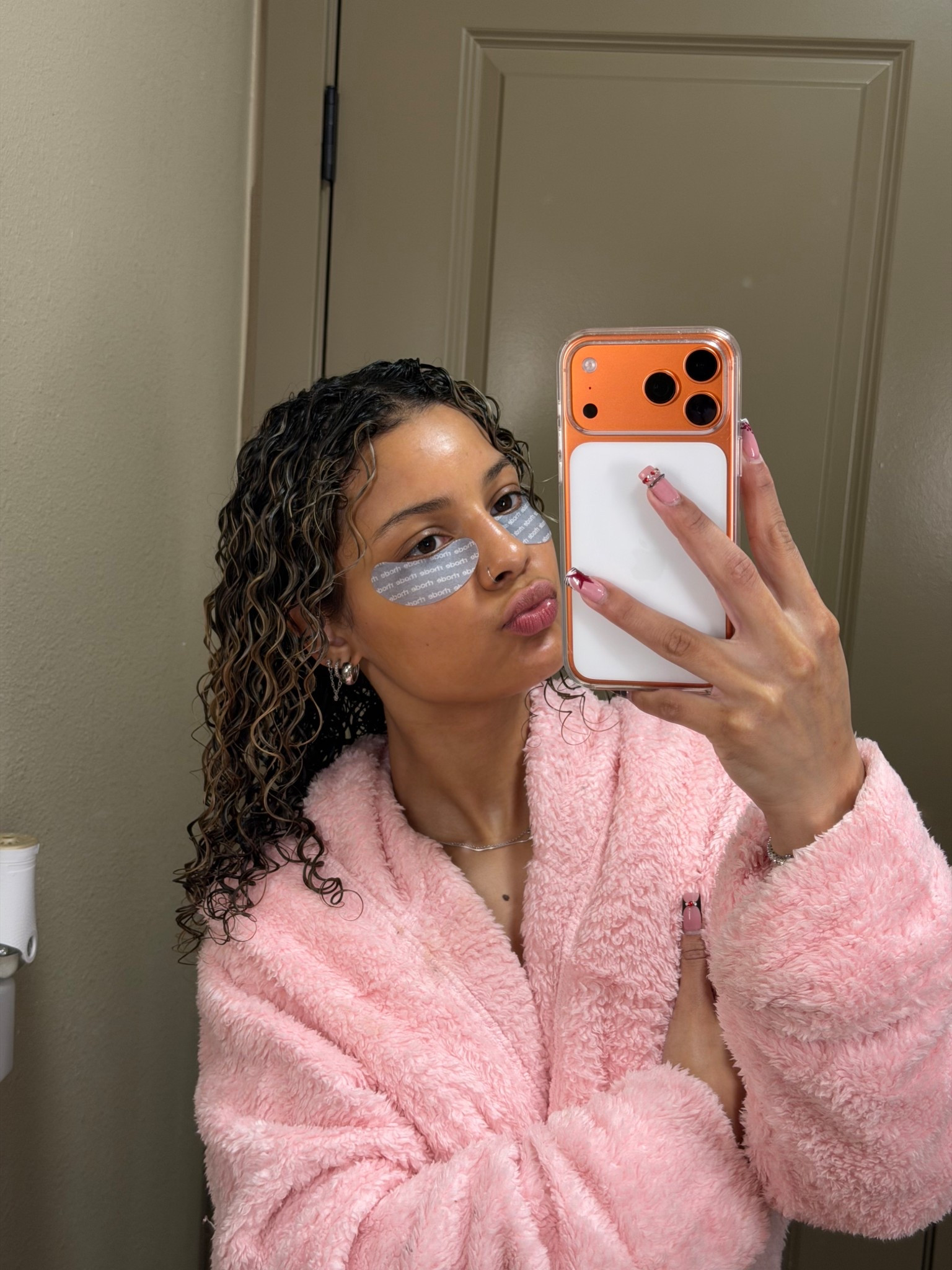 Eyepatches!

#LTKgrwm #LTKBeauty