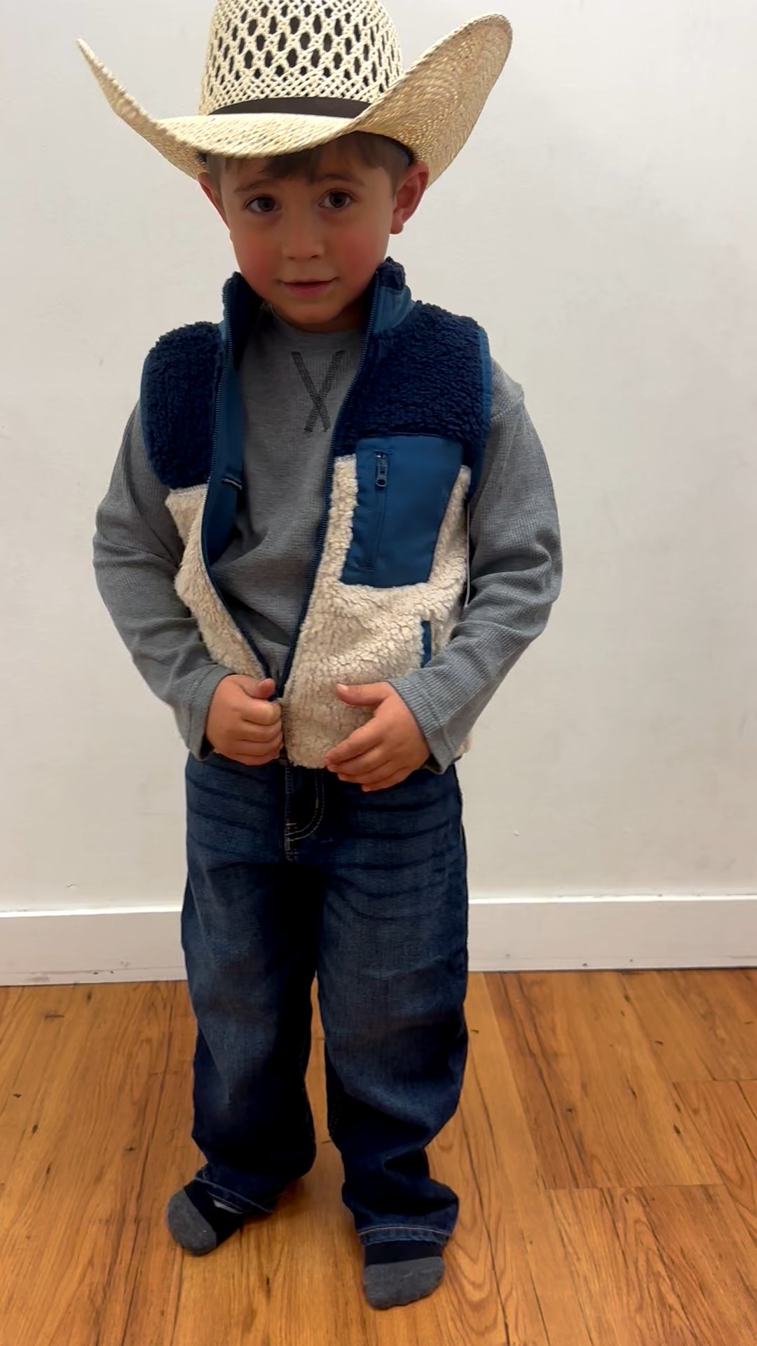 Carter’s finds for my little cowboy! 🤠✨
These pieces were too good to leave behind.
Everything is linked for easy shopping!