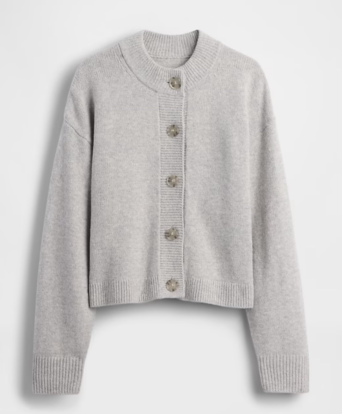 Wore this cardigan to the football game last night and it was the perfect layering piece for early fall!

I had my Everlane white tee under and paired with my Gap black barrel jeans.

