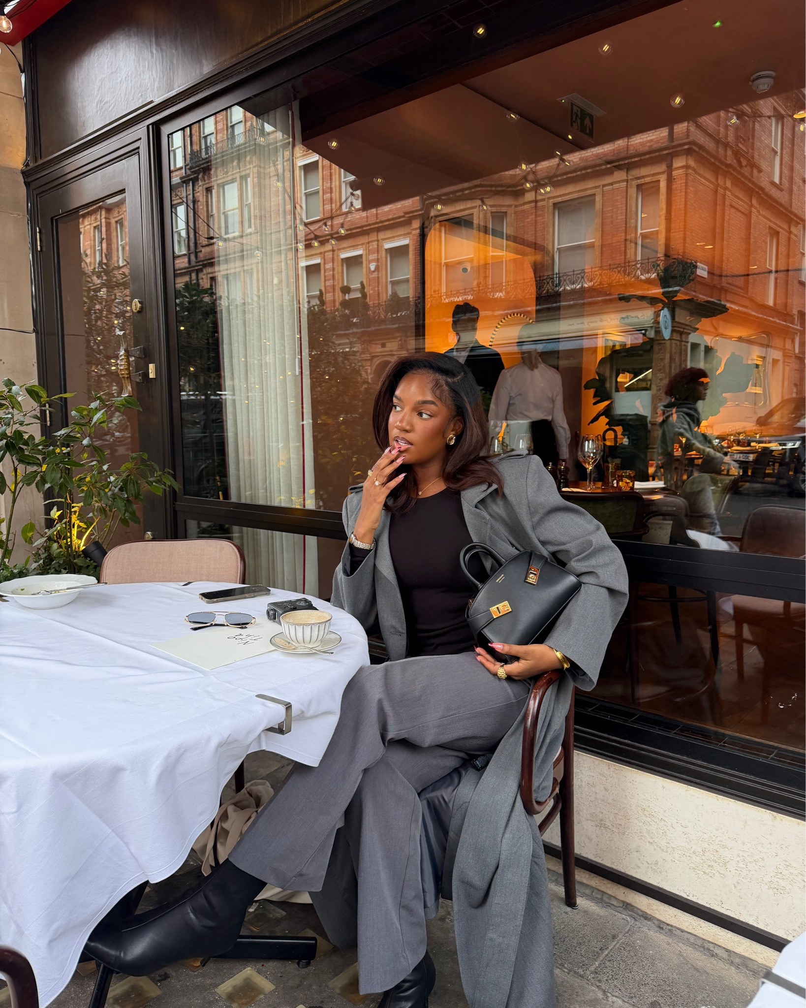 A love letter to my ferragamo hug bag - the most
Chic versatile bag ever 

#LTKwinter #LTKFashionMonth #LTKuk