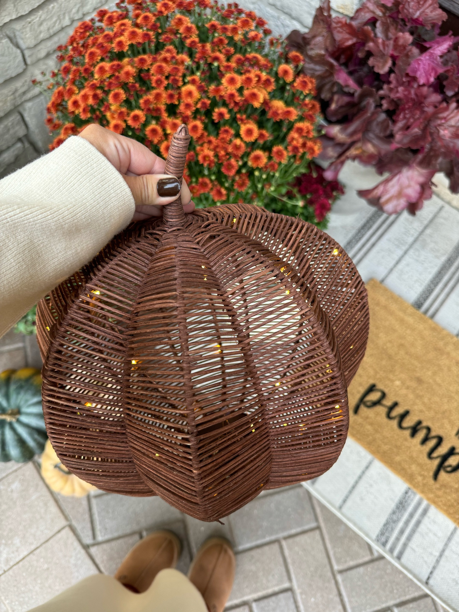 The prettiest pre-lit pumpkins for front porch for fall @target @targetstyle #targetstyle #pumpkins 

#LTKHome #LTKSeasonal #LTKFallSale