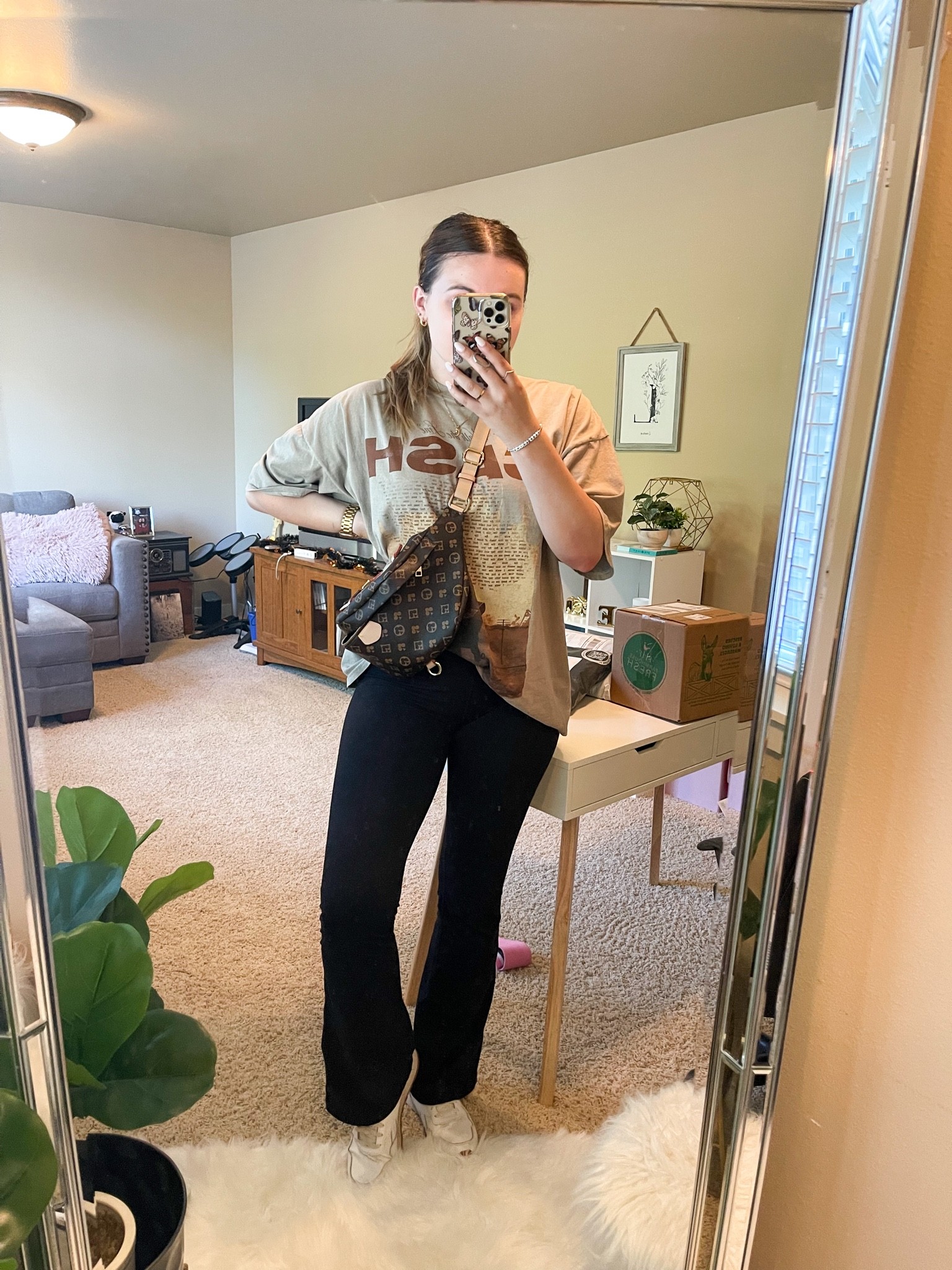 Casual and cozy travel outfit idea for fall

I’m wearing a L/XL tee, size 8 leggings and size 9 sneakers

#LTKSeasonal #LTKstyletip #LTKtravel