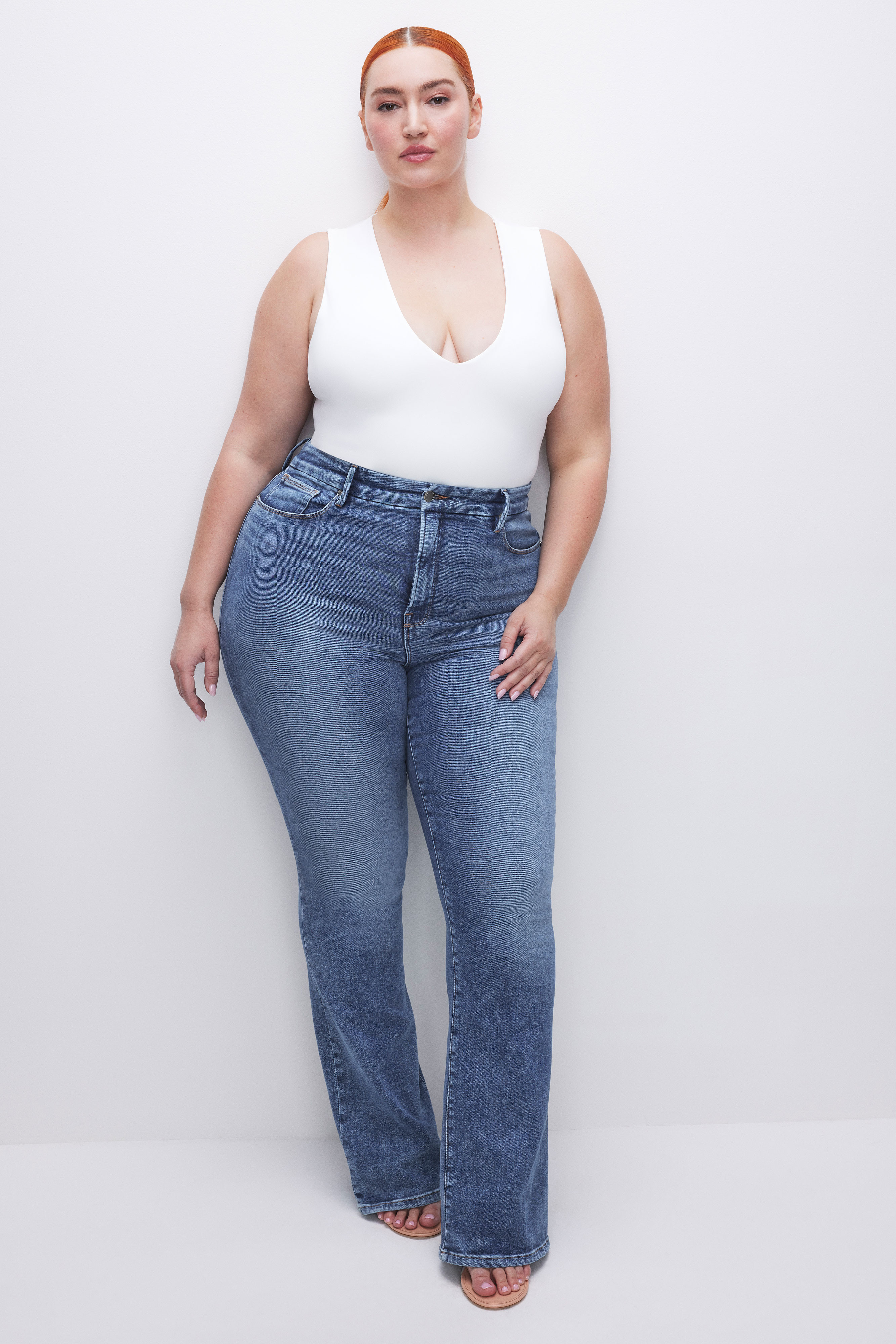 GOOD CLASSIC SLIM BOOTCUT LIGHT COMPRESSION JEANS | Good American