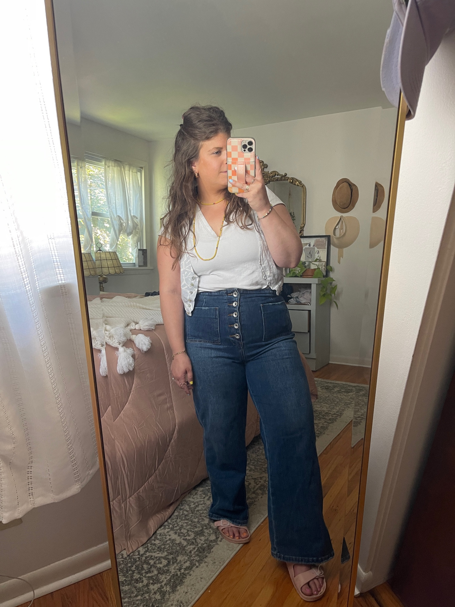 It’s giving 70s & I love it! These wide leg jeans are so cute!



#LTKStyleTip #LTKFindsUnder100 #LTKFindsUnder50