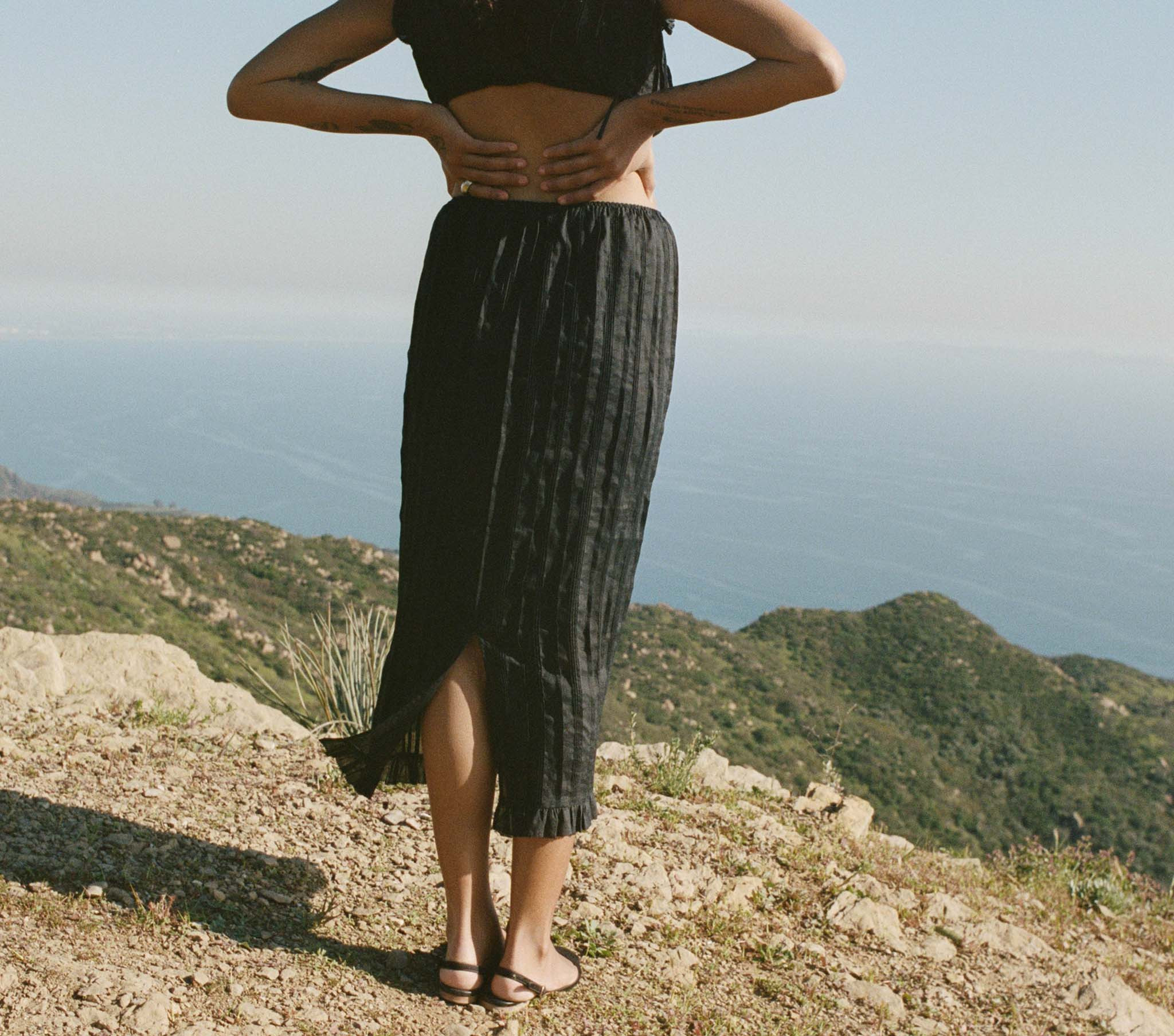 Renaud Skirt - Black | DÔEN | DOEN