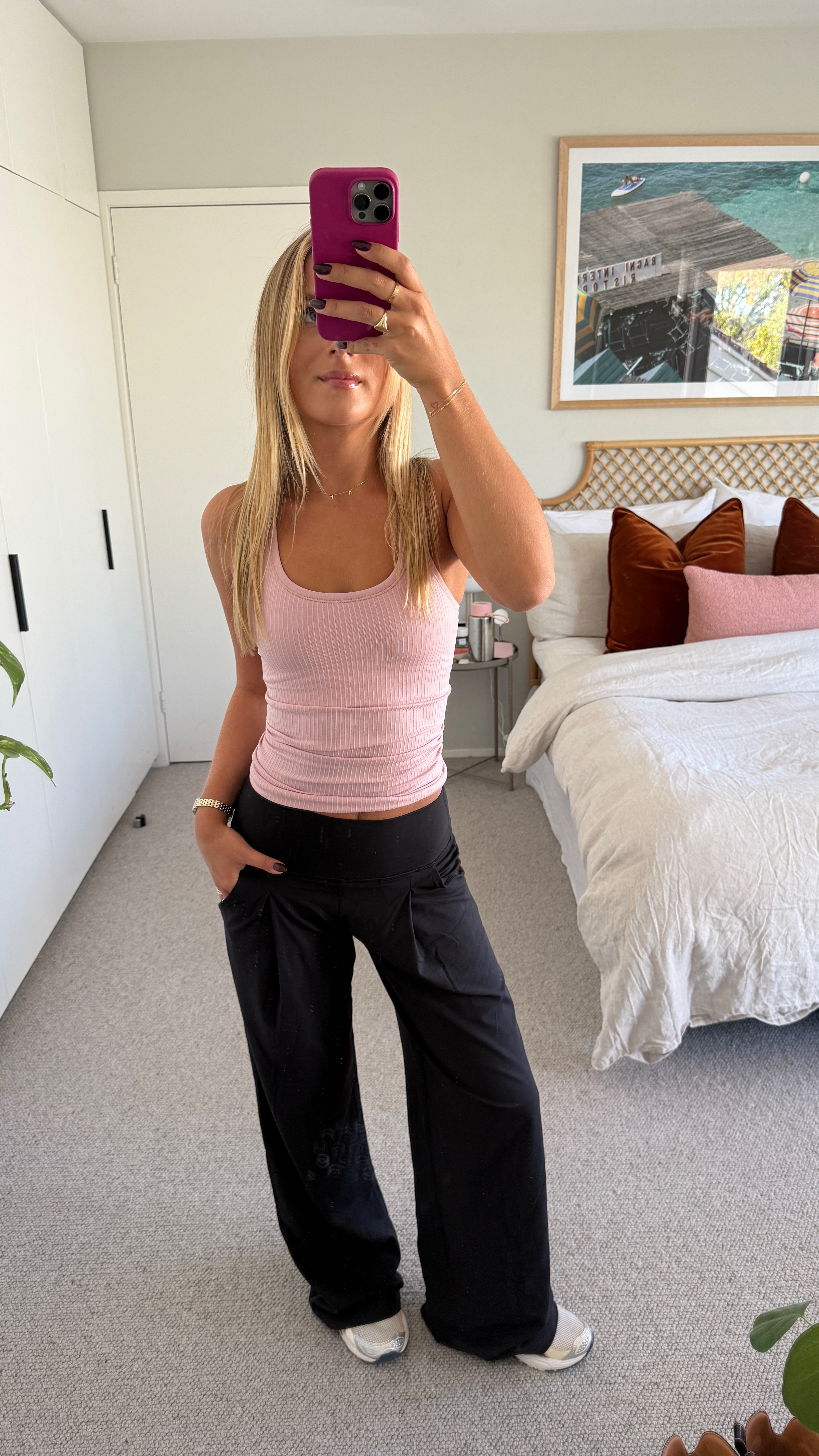 Okay these pants from lululemon are incredibly comfy and still look so nice and can be worn causally or sports/activity! 
Perfect baggy/straight leg fit 🖤 

Wearing a US 2 

#LTKaustralia #LTKautumn #LTKfitness