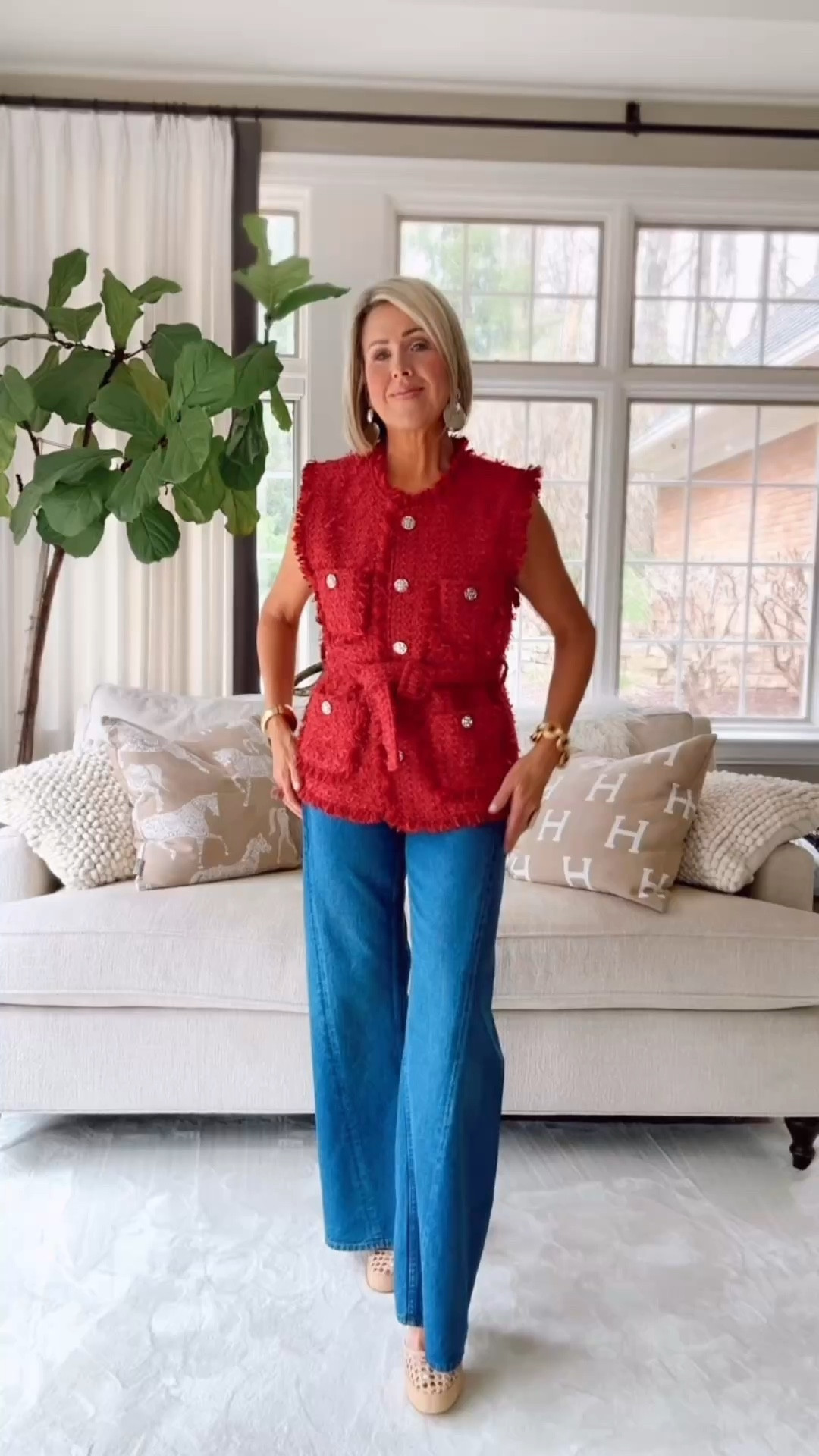 This Benaar vest is so chic. The mid-length is perfect and makes it so easy to style. 

 

#LTKgrwm #LTKSeasonal #LTKOver40