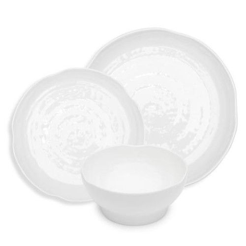 Q Squared NYC Pearl Melamine Dinnerware Set: 16 Dinner Plates, 16 Salad Plates, 16 Cereal Bowls (Spe | Gracious Style