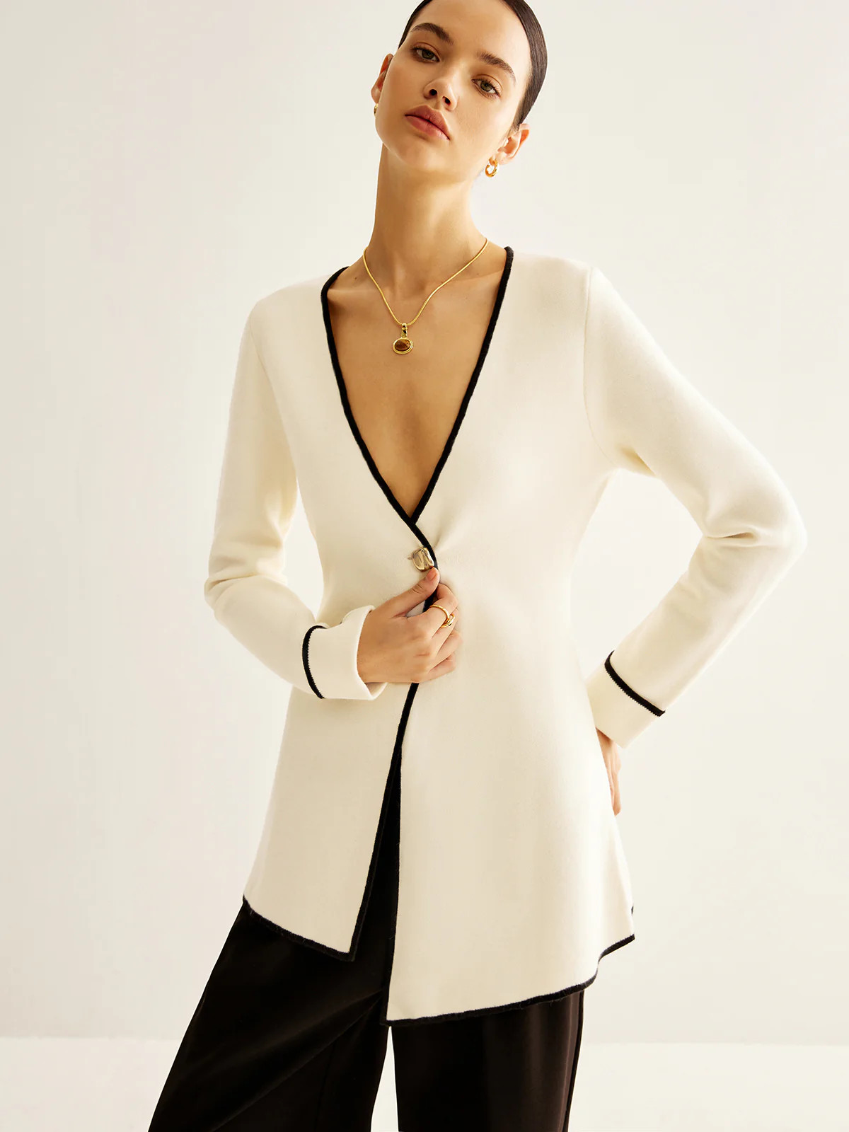 Wool-Blend Contrast Trim Slit Cardigan | Commense