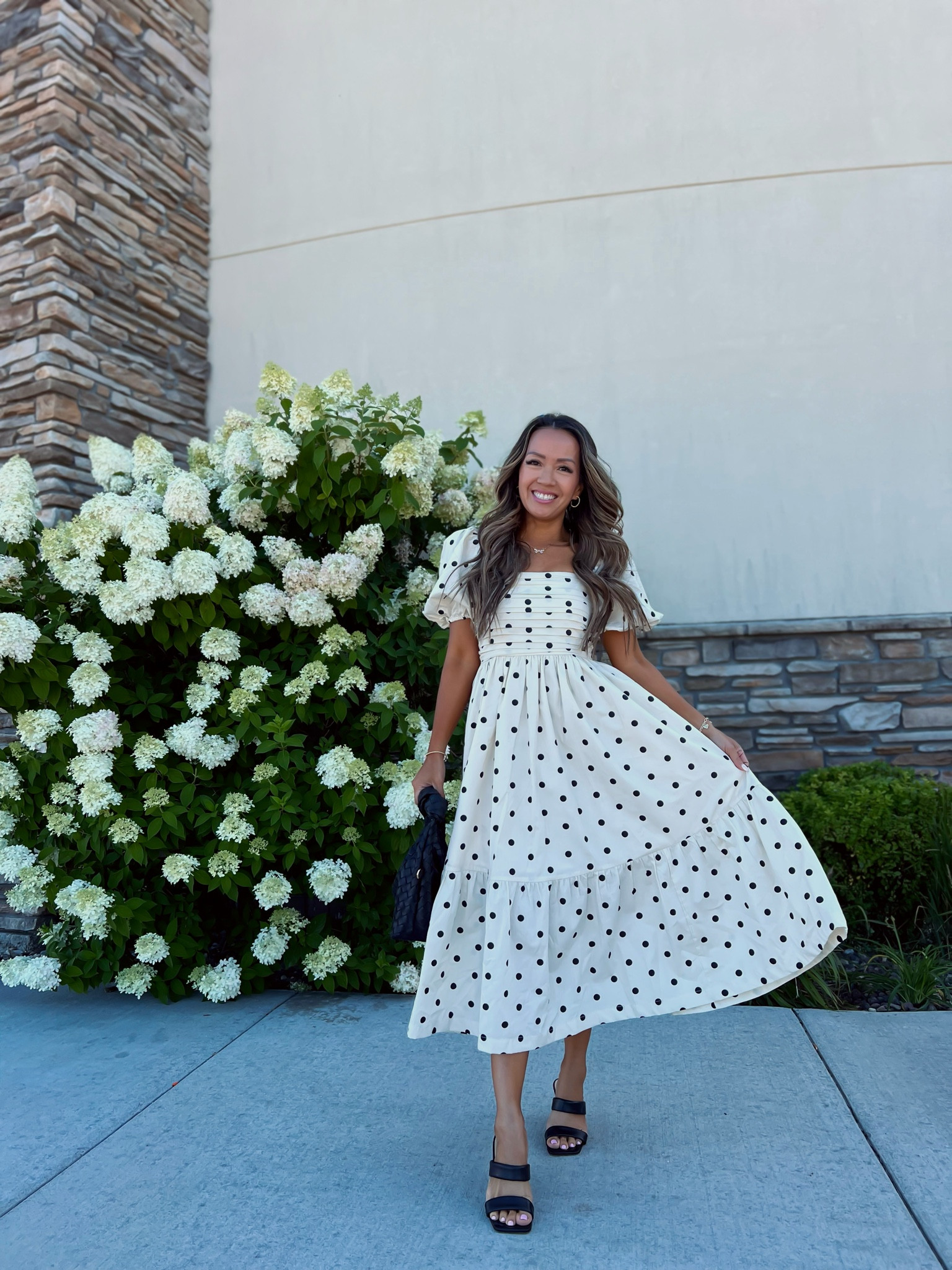 Polka dot midi dress with pockets! Comes in regular, petite and tall sizes! Wearing XXSP



#LTKStyleTip #LTKFindsUnder100 #LTKWedding