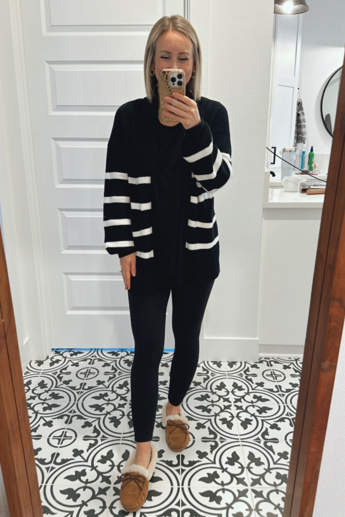 This cardigan is only $21 at Target!!! 

#LTKCyberWeek #LTKsalealert #LTKGiftGuide