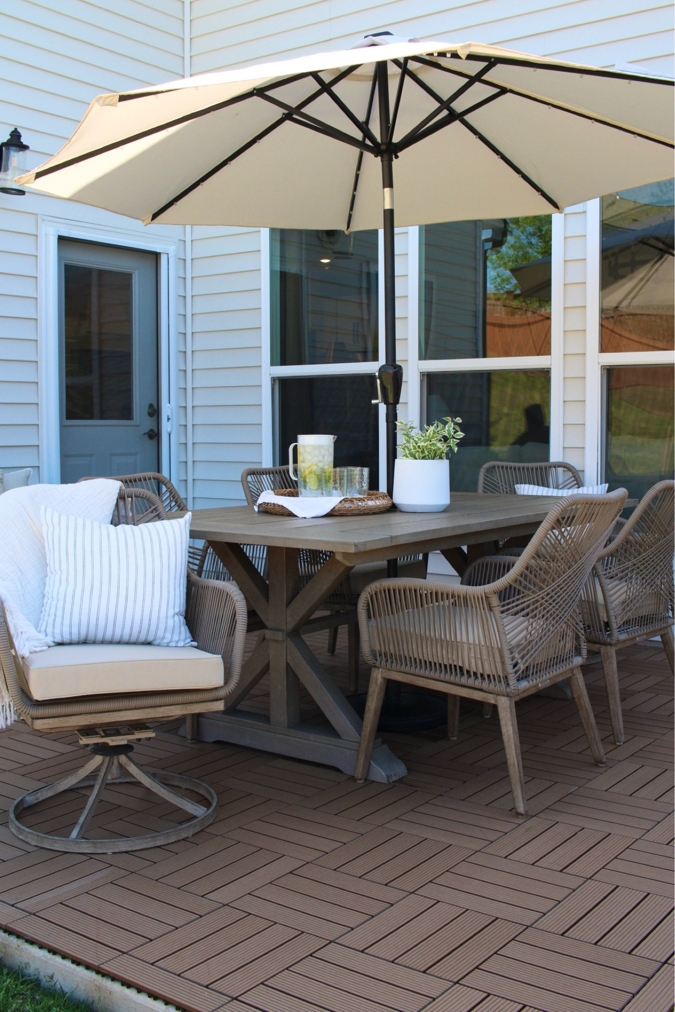 Patio refresh

#patio
#patiofurniture
#patioumbrella
#decktiles

#LTKSeasonal #LTKhome