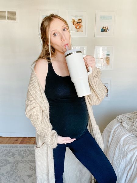 Easy pregnancy outfit, third trimester outfit idea 

#LTKstyletip #LTKbump