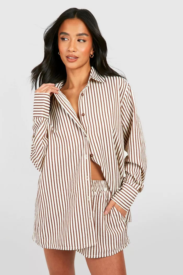 Petite Stripe Beach Short | Boohoo.com (UK & IE)
