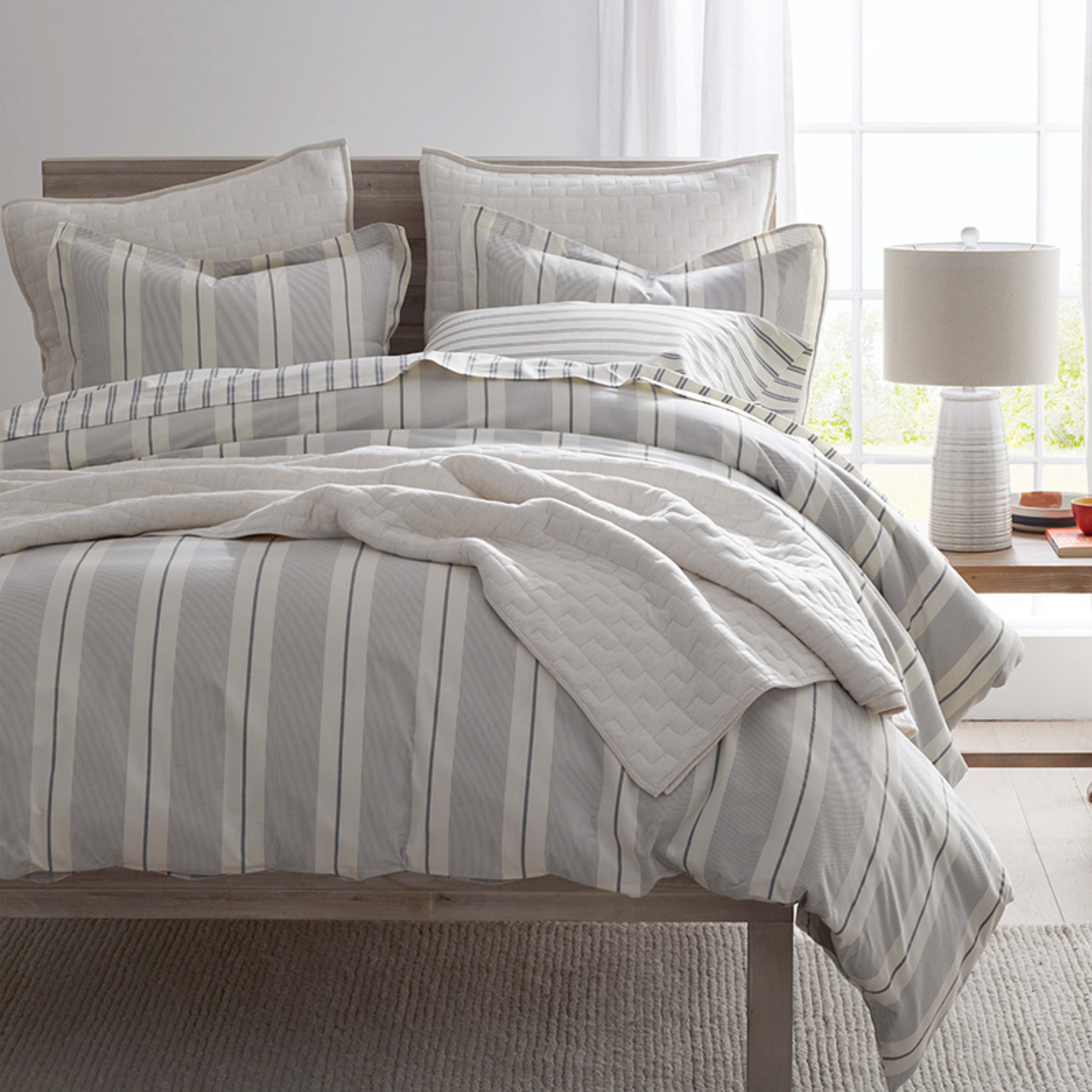 Wide Stripe Classic Cool Cotton Percale Bed Duvet Cover  - Navy, King | The Company Store
