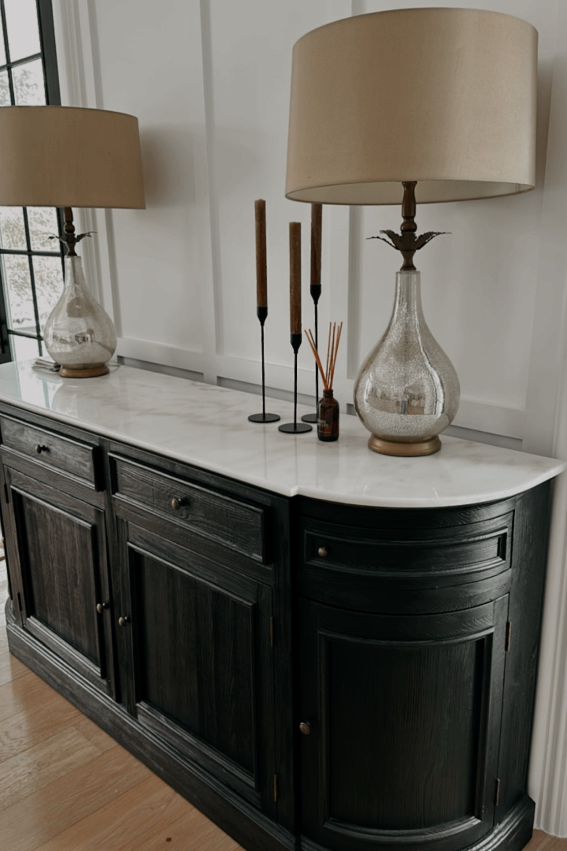 neutral home decor entryway styling modern home decor 

#styled #entryway #simpledecor 

#LTKStyleTip #LTKHome #LTKSeasonal