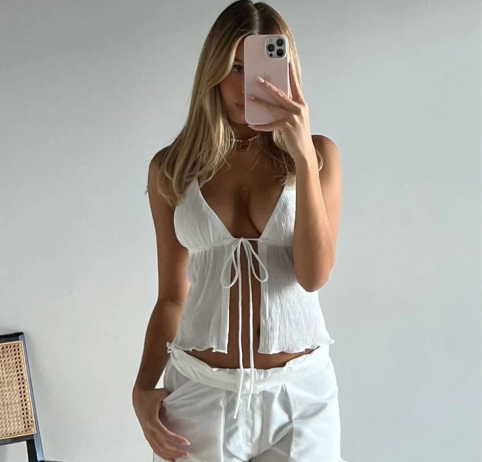 Princess Polly Summer crop top

#LTKFind #LTKSeasonal #LTKGiftGuide