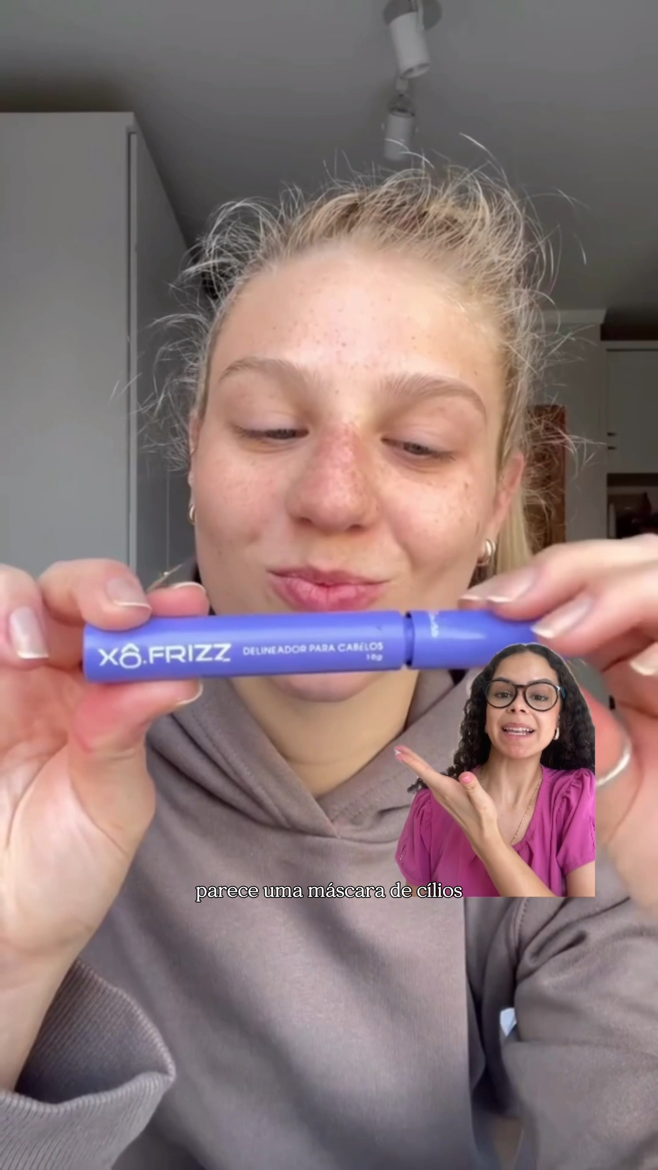 só quando fui fazer roteiro pra resenha desse vídeo semana passada, que eu vi que a própria marca não indica ele para cabelo enrolados! Mas valeu o teste prático mesmo né? 🥲

Como falei no vídeo, acredito que seja ótimo para penteados bem certinhos. Principalmente pra quem tem franja e também para levar em viagem, porque ocupa pouco espaço! 

eu adoraria que a marca desenvolvessem um produto mágico desses para quem tem cabelos cacheados também ❤️ 

#LTKGift 

#LTKbrasil #LTKbeauty