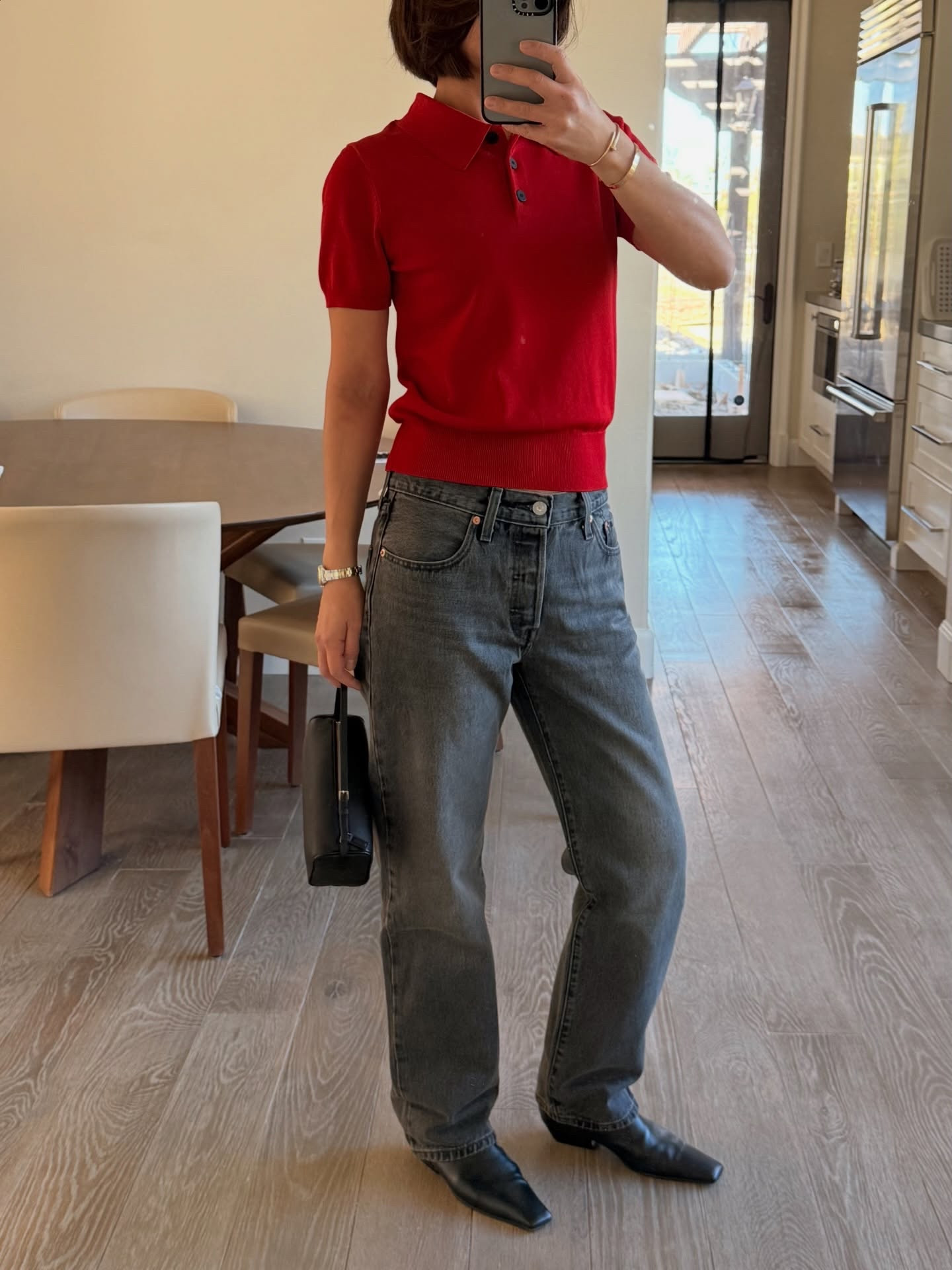 Levi’s 501 90s. I sized up

Link in story 

cozy chic, daily fashion Inspo, minimal wardrobe, grey jeans outfit  #levis501 #cozychic #minimalstreetstyle #simpleoutfits #ootd