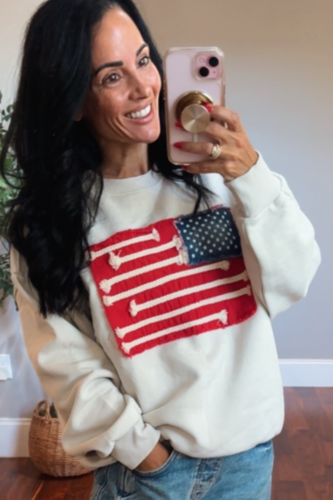 Flag sweatshirt 


#LTKootd #LTKSeasonal #LTKOver40