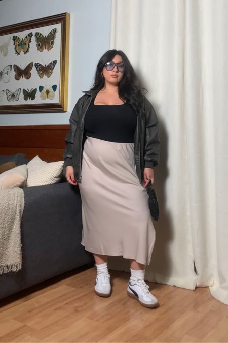 Casual outfit with a satin skin 
Wearing an XL in the skirt & jacket 

#LTKplussize