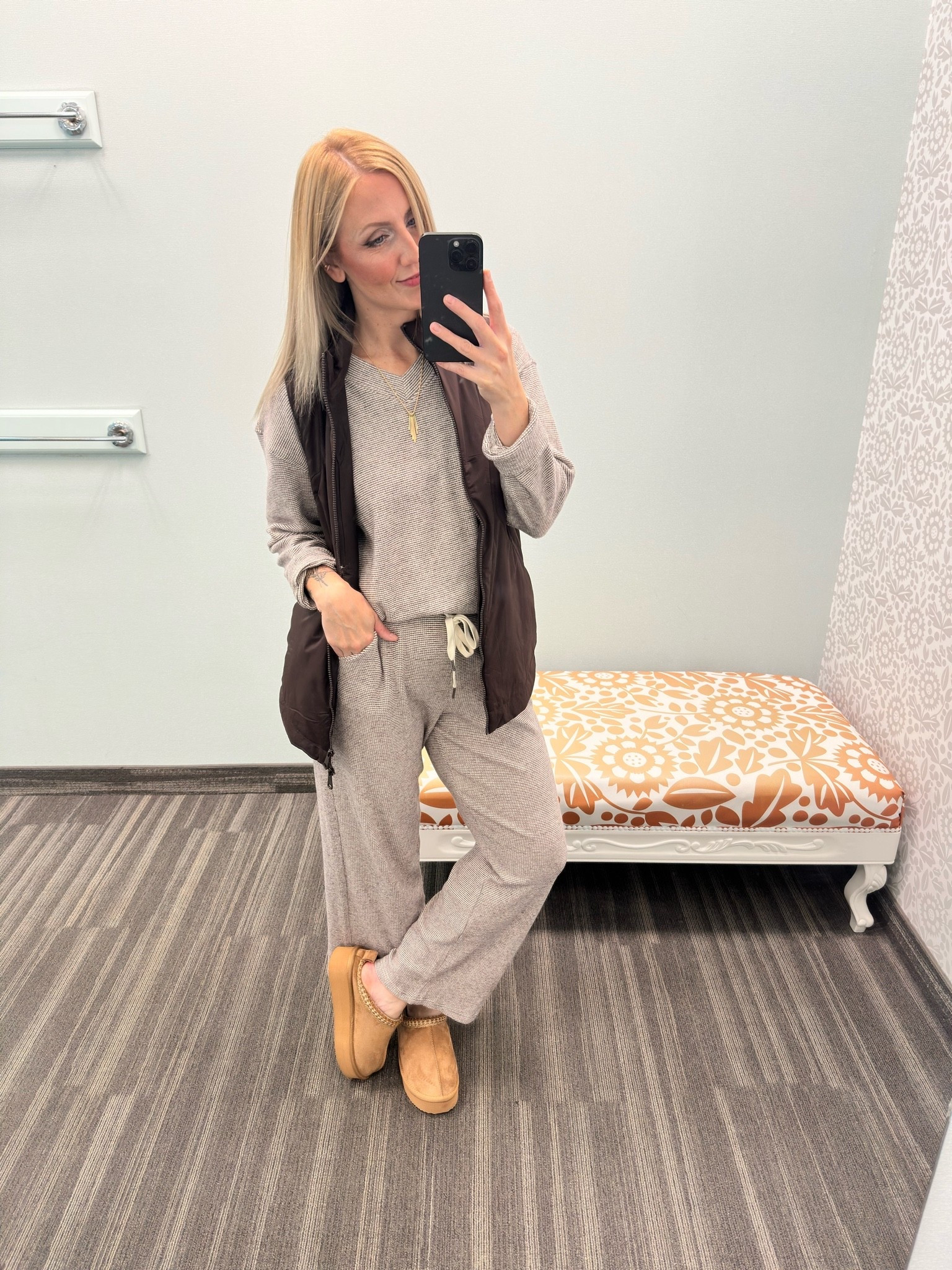 Wearing smalls

#LTKootd #LTKgrwm #LTKmomlife